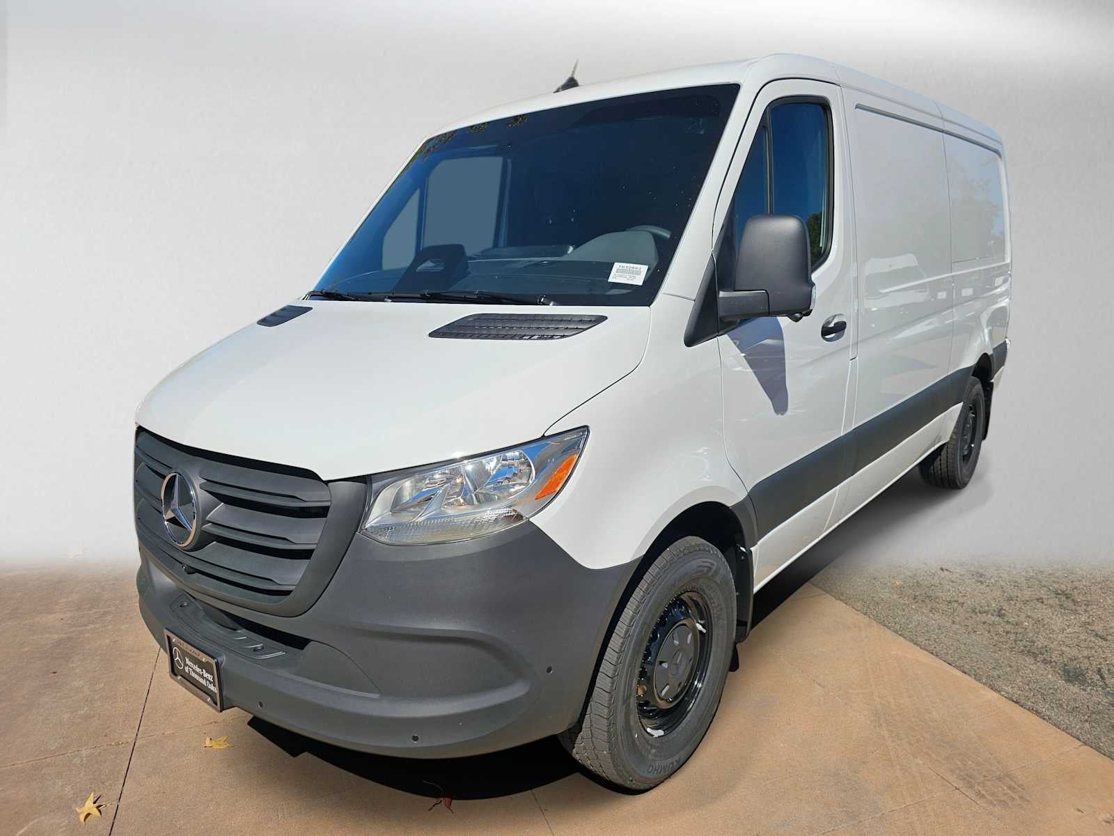 2026 Mercedes-Benz Sprinter Cargo 2500 Standard Roof I4 Diesel 144 RWD