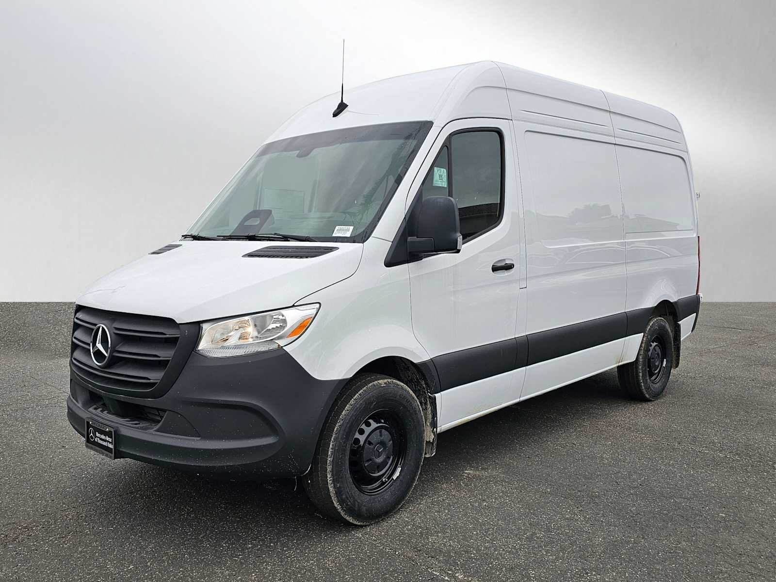 2025 Mercedes-Benz Sprinter Cargo Van 2500 Standard Roof I4 Diesel 144" RWD