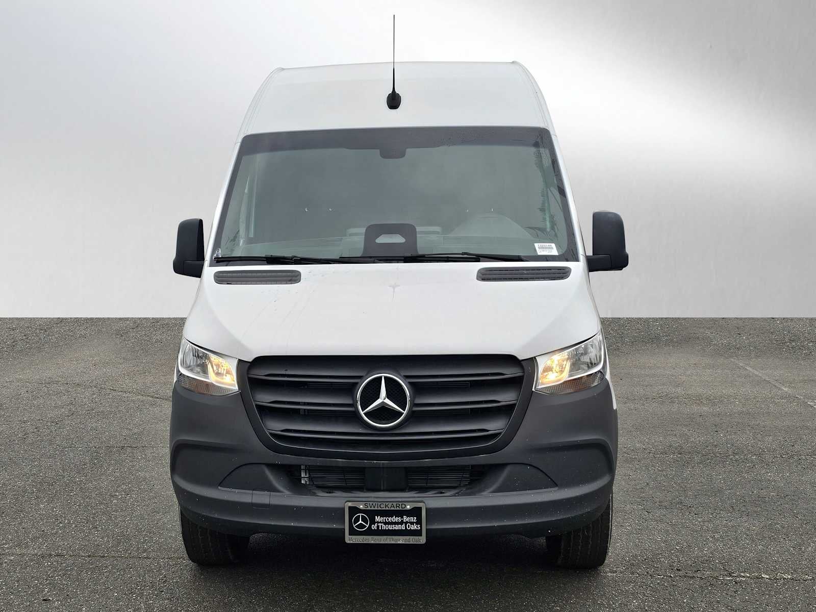 2025 Mercedes-Benz Sprinter Cargo Van 2500 Standard Roof I4 Diesel 144" RWD