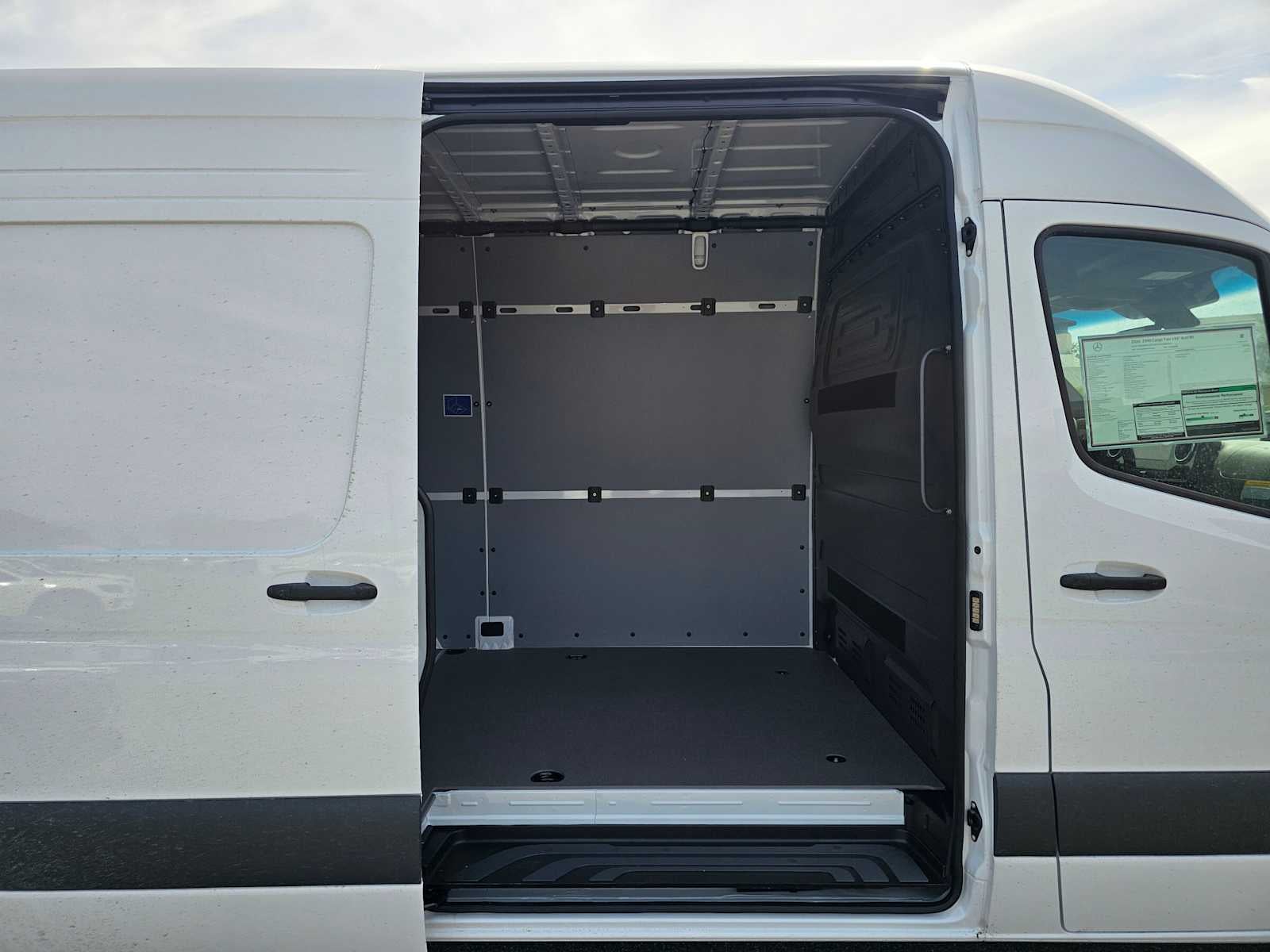 2026 Mercedes-Benz Sprinter 2500 Standard Roof I4 Diesel 144 RWD