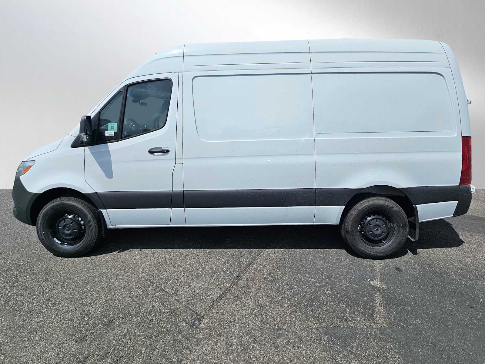 2026 Mercedes-Benz Sprinter 2500 Standard Roof I4 Diesel 144 RWD