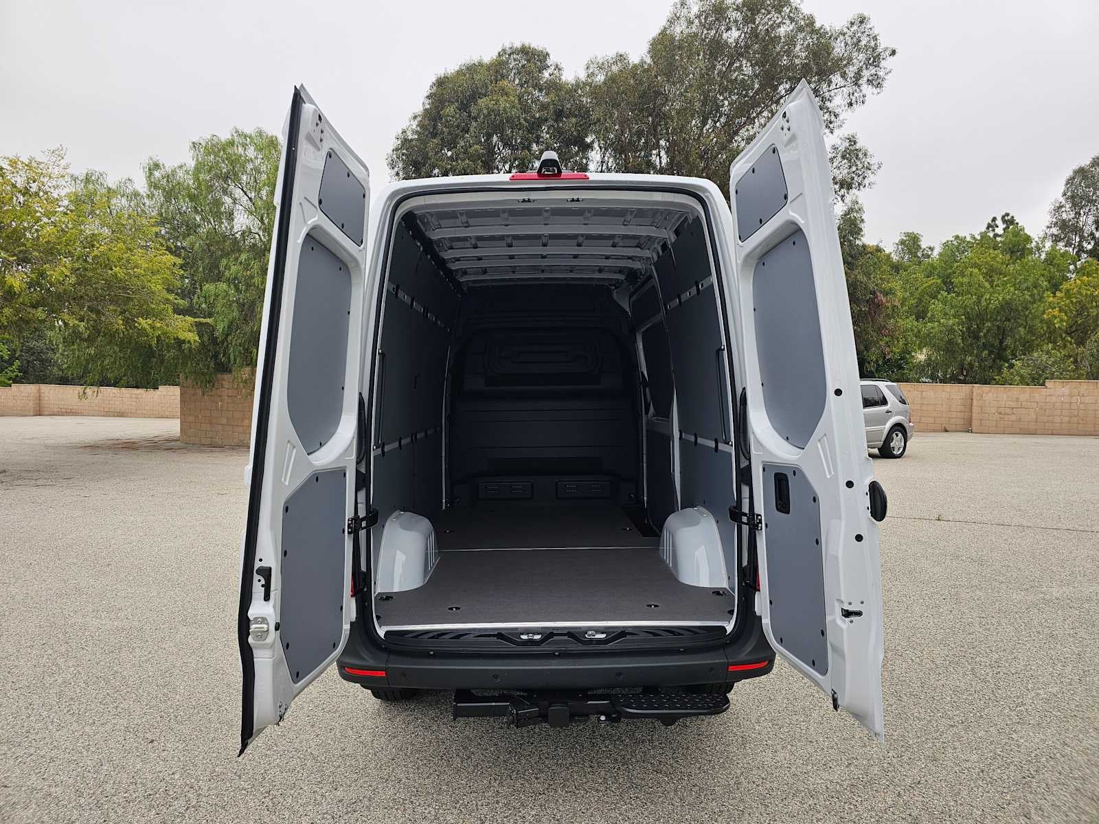 2026 Mercedes-Benz Sprinter 2500 Standard Roof I4 Diesel 144 RWD