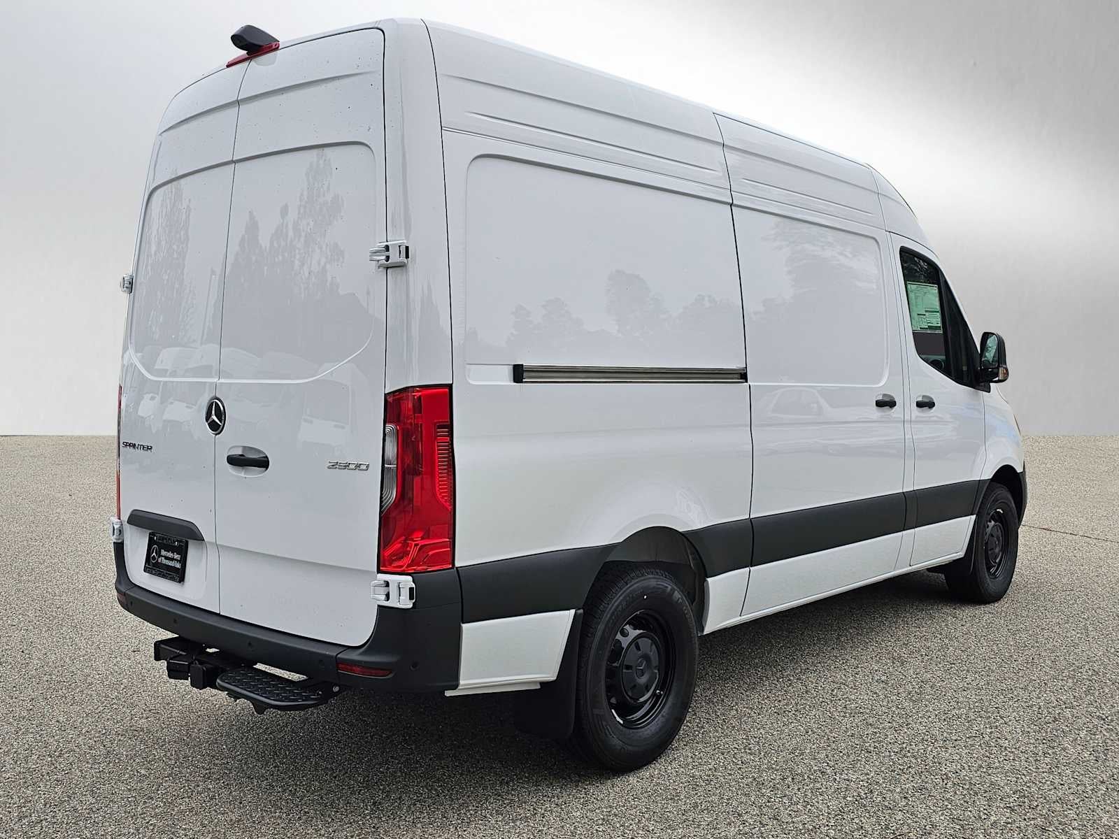 2026 Mercedes-Benz Sprinter 2500 Standard Roof I4 Diesel 144 RWD