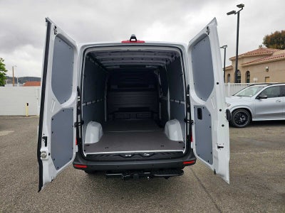 2026 Mercedes-Benz Sprinter 2500 Standard Roof I4 Diesel 144 RWD