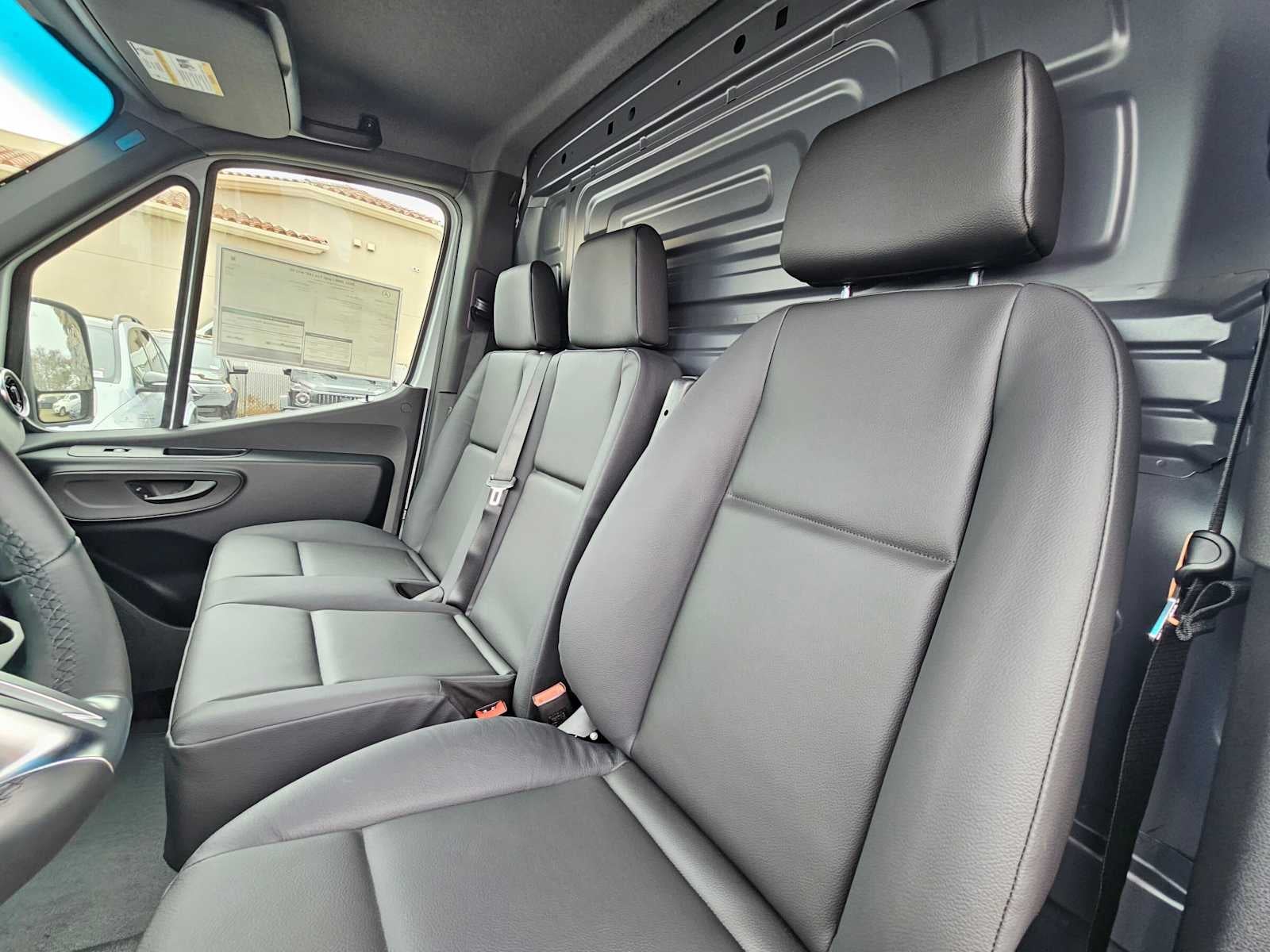 2026 Mercedes-Benz Sprinter 2500 Standard Roof I4 Diesel 144 RWD