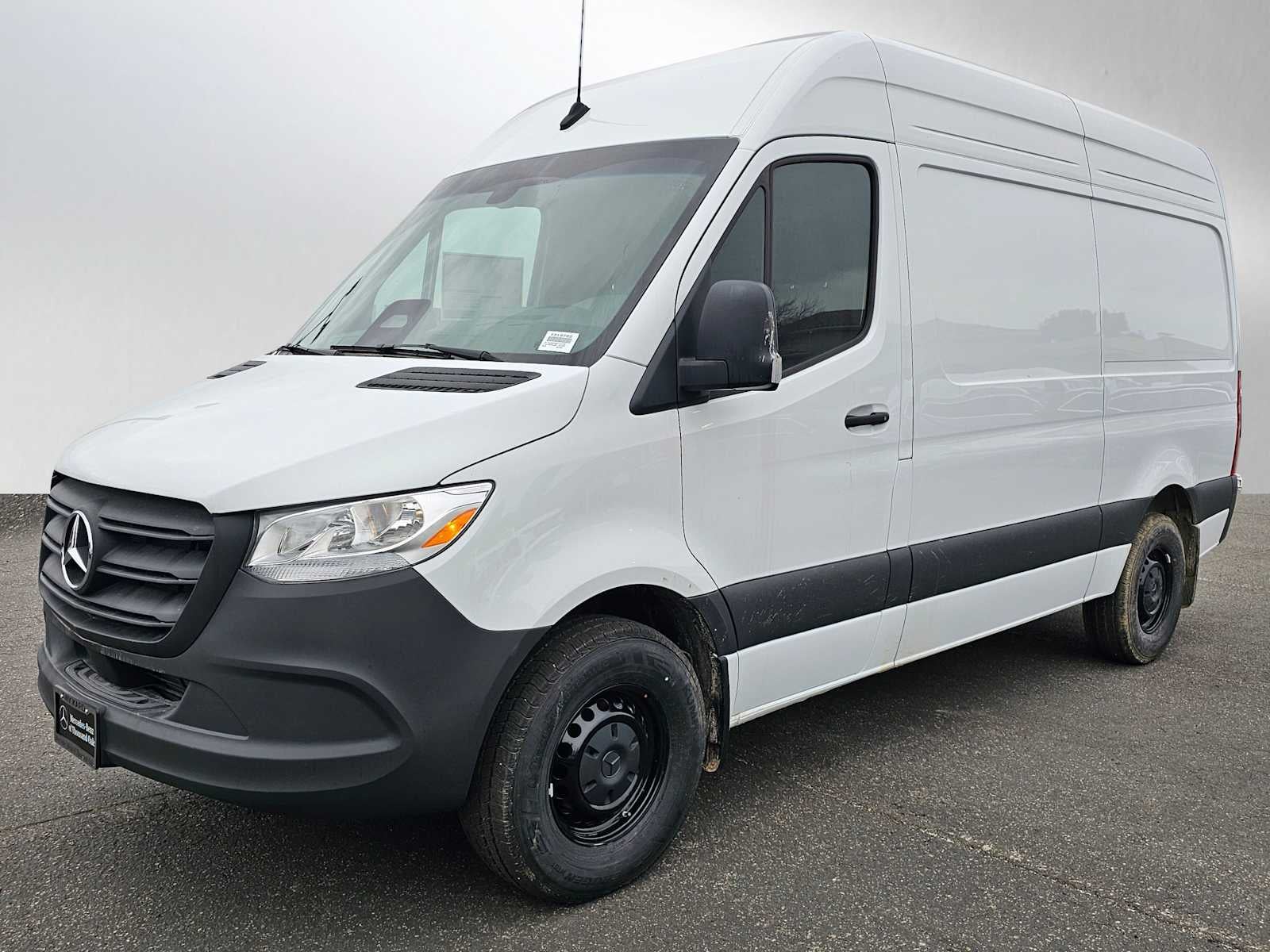 2025 Mercedes-Benz Sprinter Cargo Van 2500 Standard Roof I4 Diesel 144" RWD