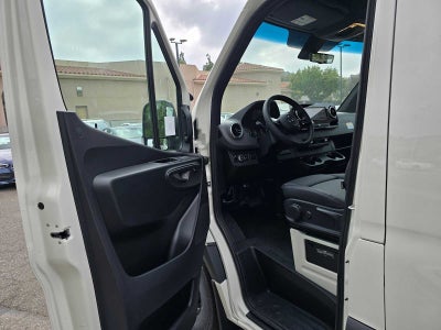 2025 Mercedes-Benz Sprinter Cargo Van 2500 Standard Roof I4 Diesel 144" RWD