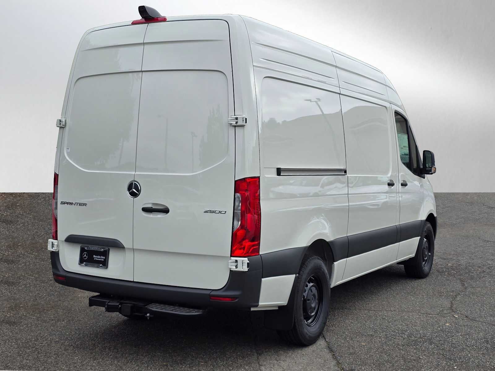 2025 Mercedes-Benz Sprinter Cargo Van 2500 Standard Roof I4 Diesel 144" RWD
