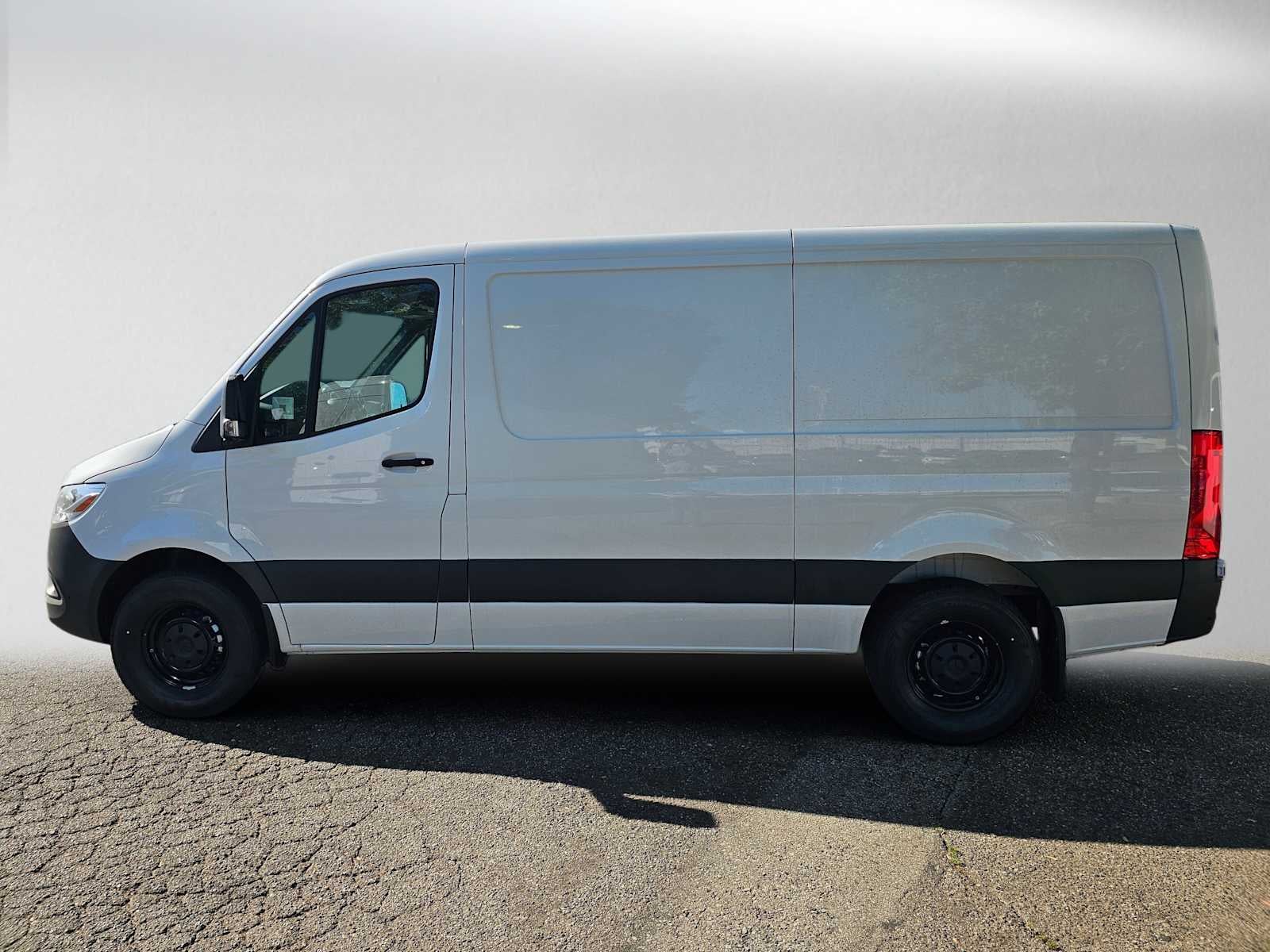 2026 Mercedes-Benz Sprinter 2500 Standard Roof I4 Diesel 144 RWD