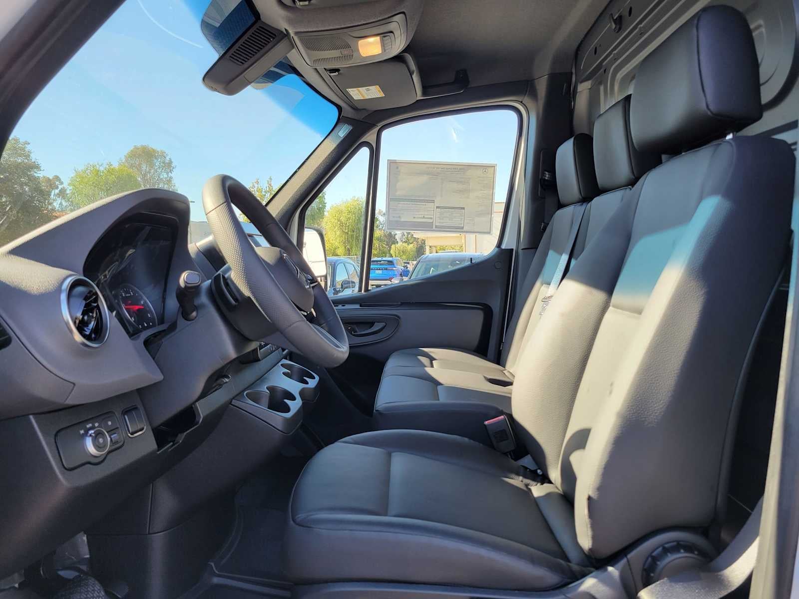 2026 Mercedes-Benz Sprinter Cargo 2500 Standard Roof I4 Diesel 144 RWD