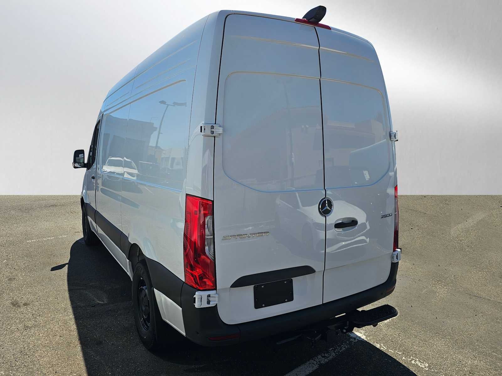 2026 Mercedes-Benz Sprinter 2500 Standard Roof I4 Diesel 144 RWD
