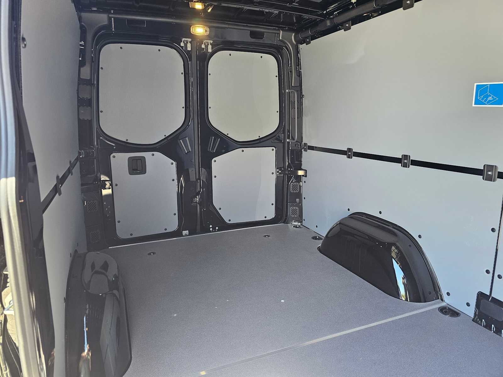 2026 Mercedes-Benz Sprinter 2500 Standard Roof I4 Diesel 144 RWD