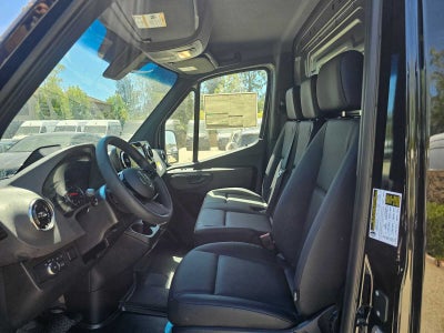 2026 Mercedes-Benz Sprinter 2500 Standard Roof I4 Diesel 144 RWD