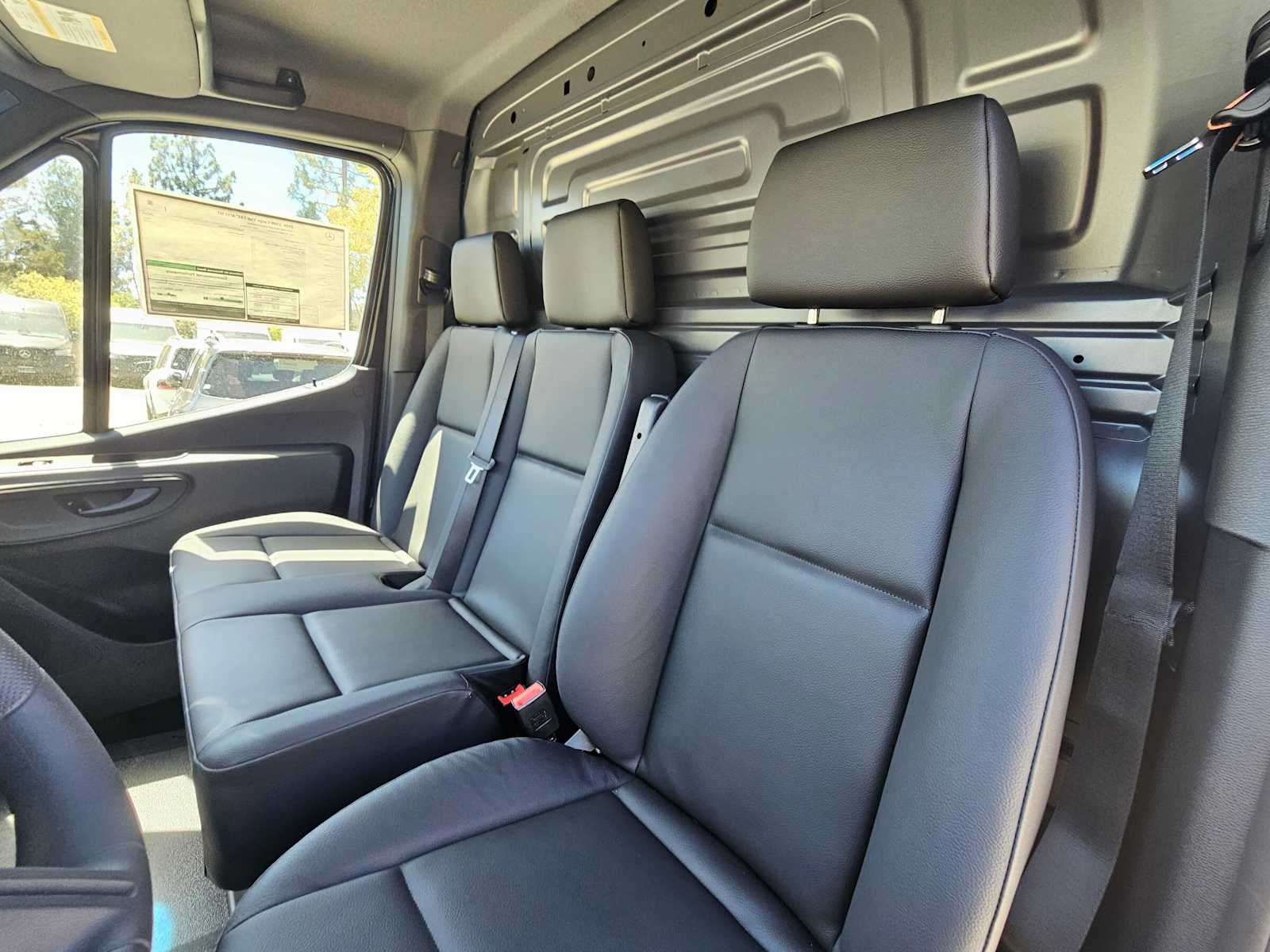 2026 Mercedes-Benz Sprinter 2500 Standard Roof I4 Diesel 144 RWD