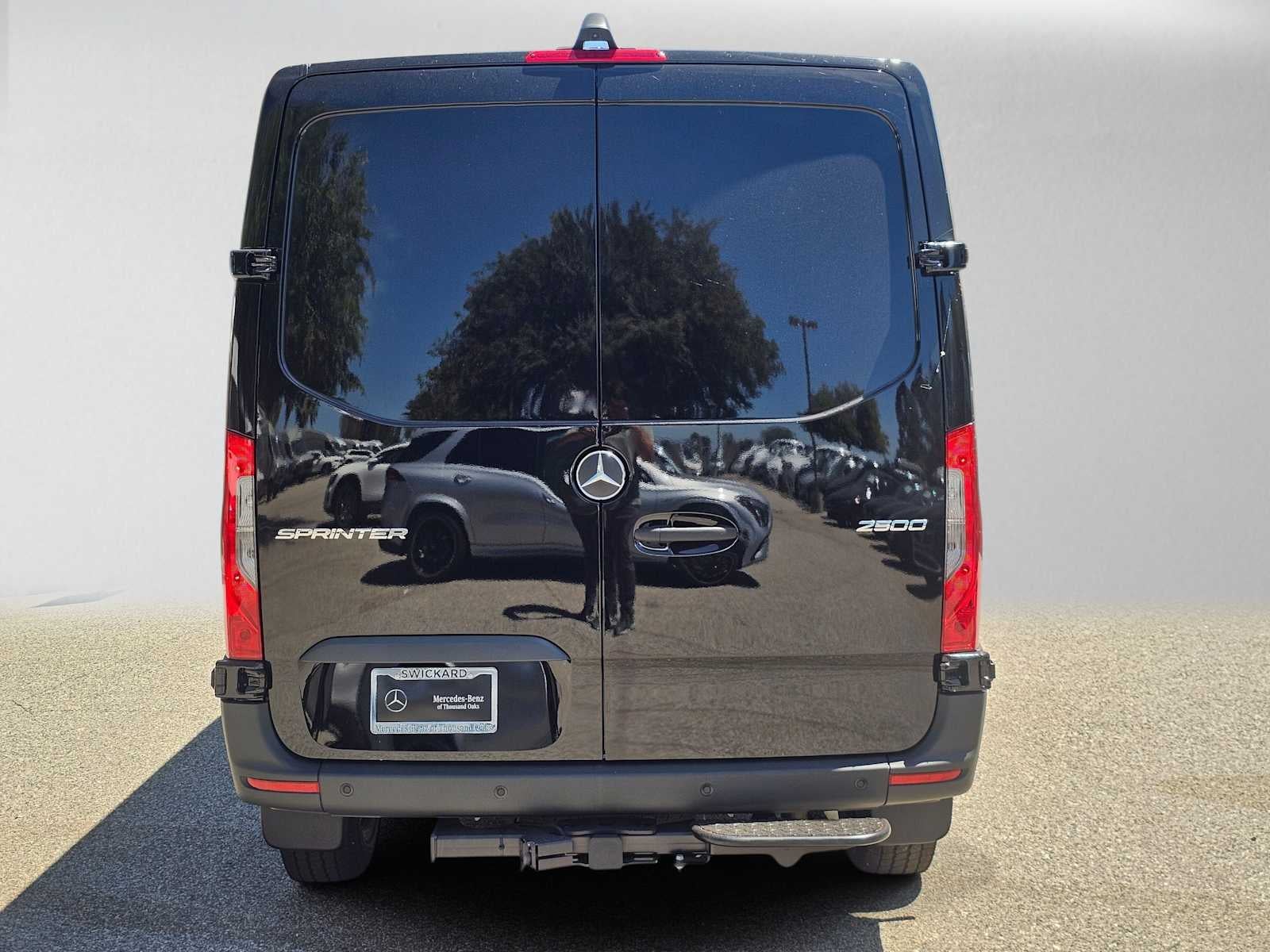 2026 Mercedes-Benz Sprinter 2500 Standard Roof I4 Diesel 144 RWD