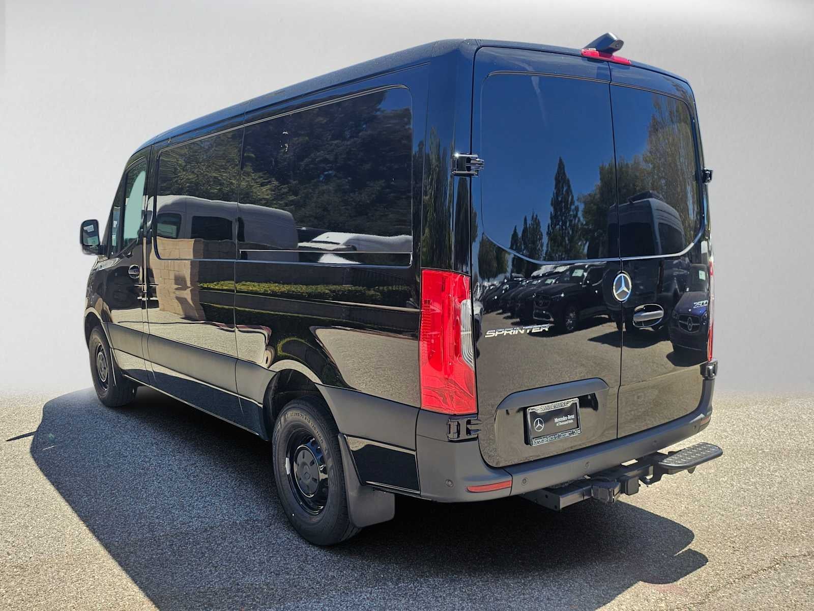 2026 Mercedes-Benz Sprinter 2500 Standard Roof I4 Diesel 144 RWD