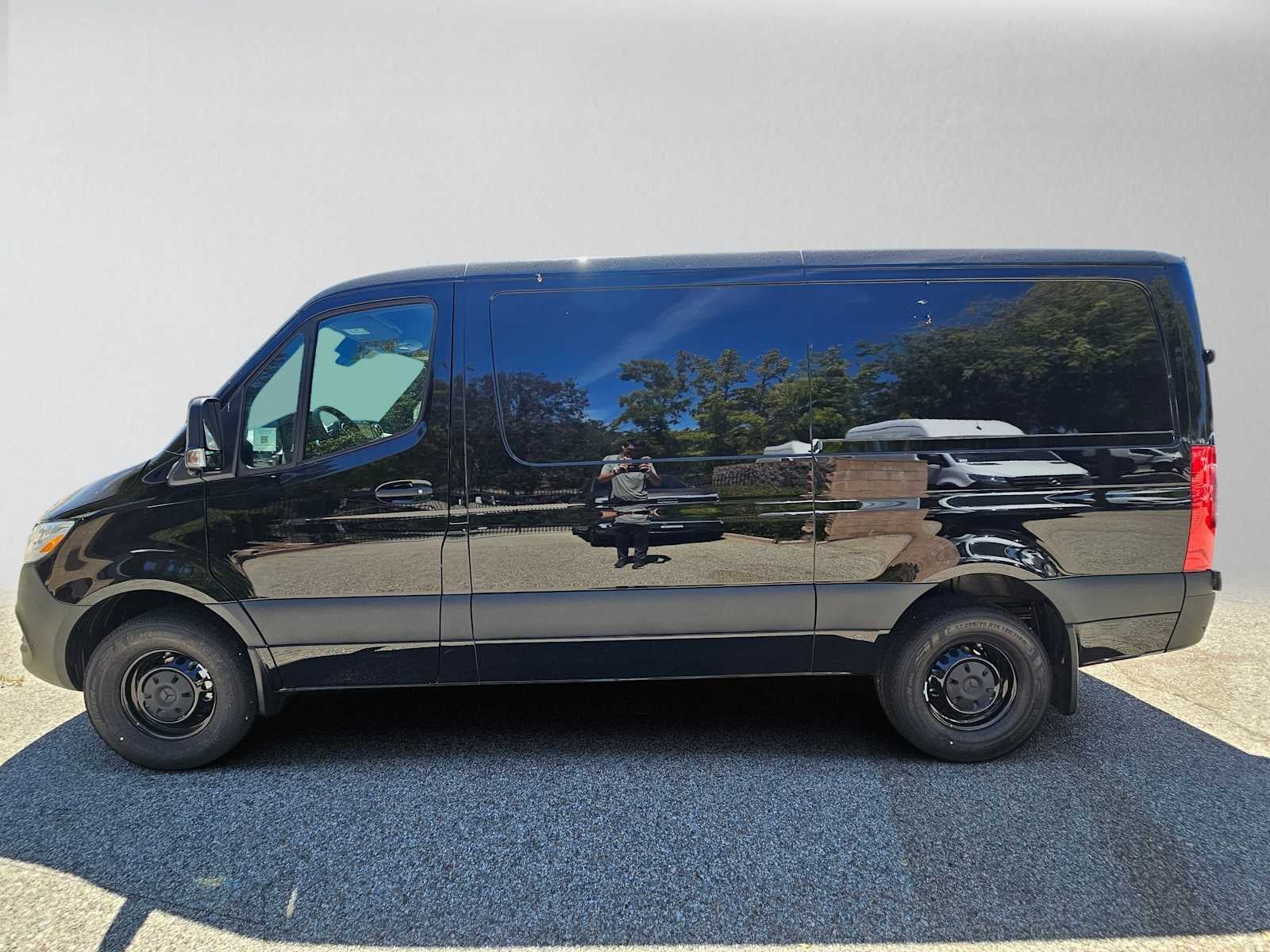 2026 Mercedes-Benz Sprinter 2500 Standard Roof I4 Diesel 144 RWD