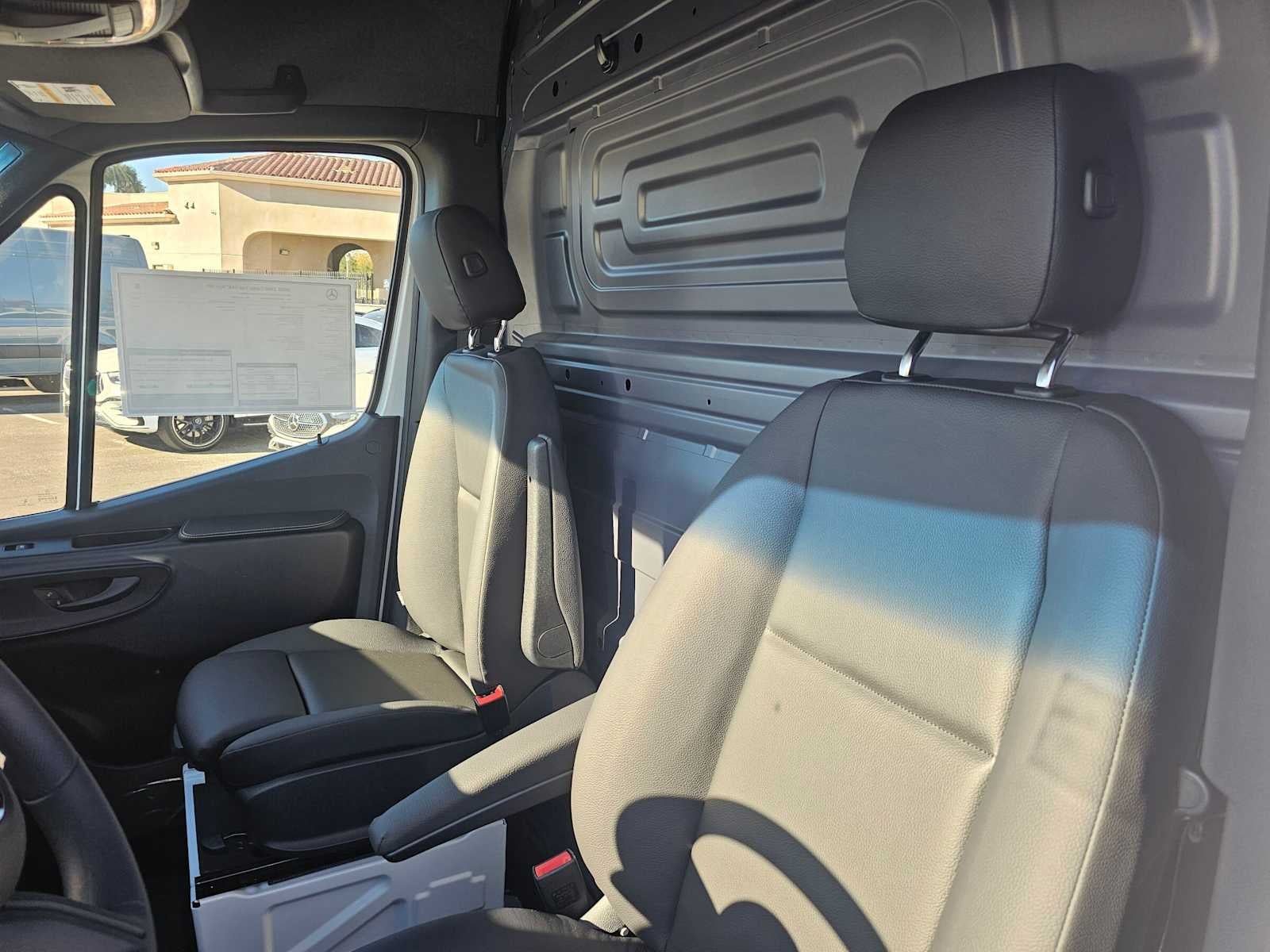 2026 Mercedes-Benz Sprinter Cargo 2500 Standard Roof I4 Diesel 144 RWD