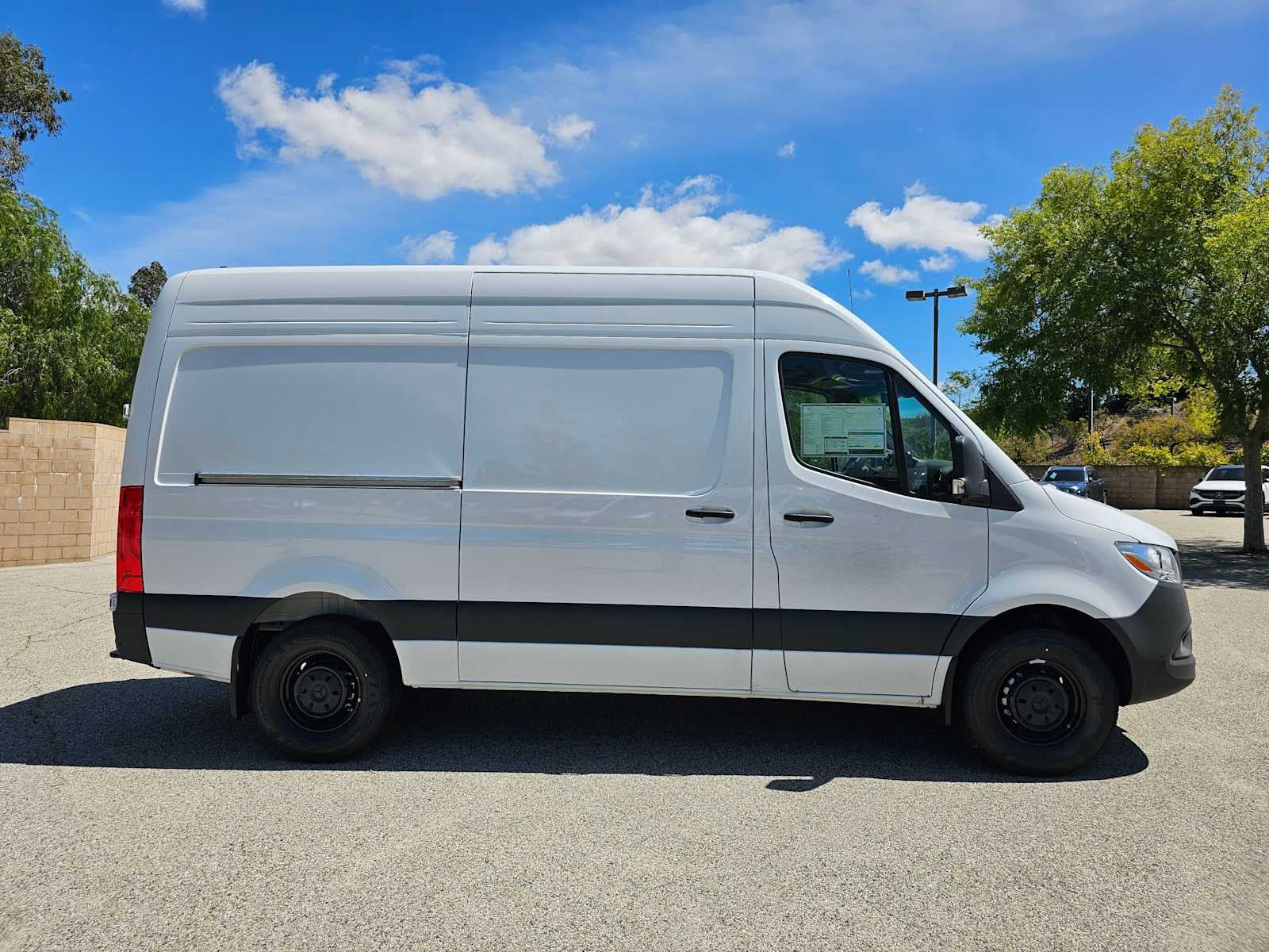 2025 Mercedes-Benz Sprinter Cargo Van 2500 Standard Roof I4 Diesel HO 144 RWD