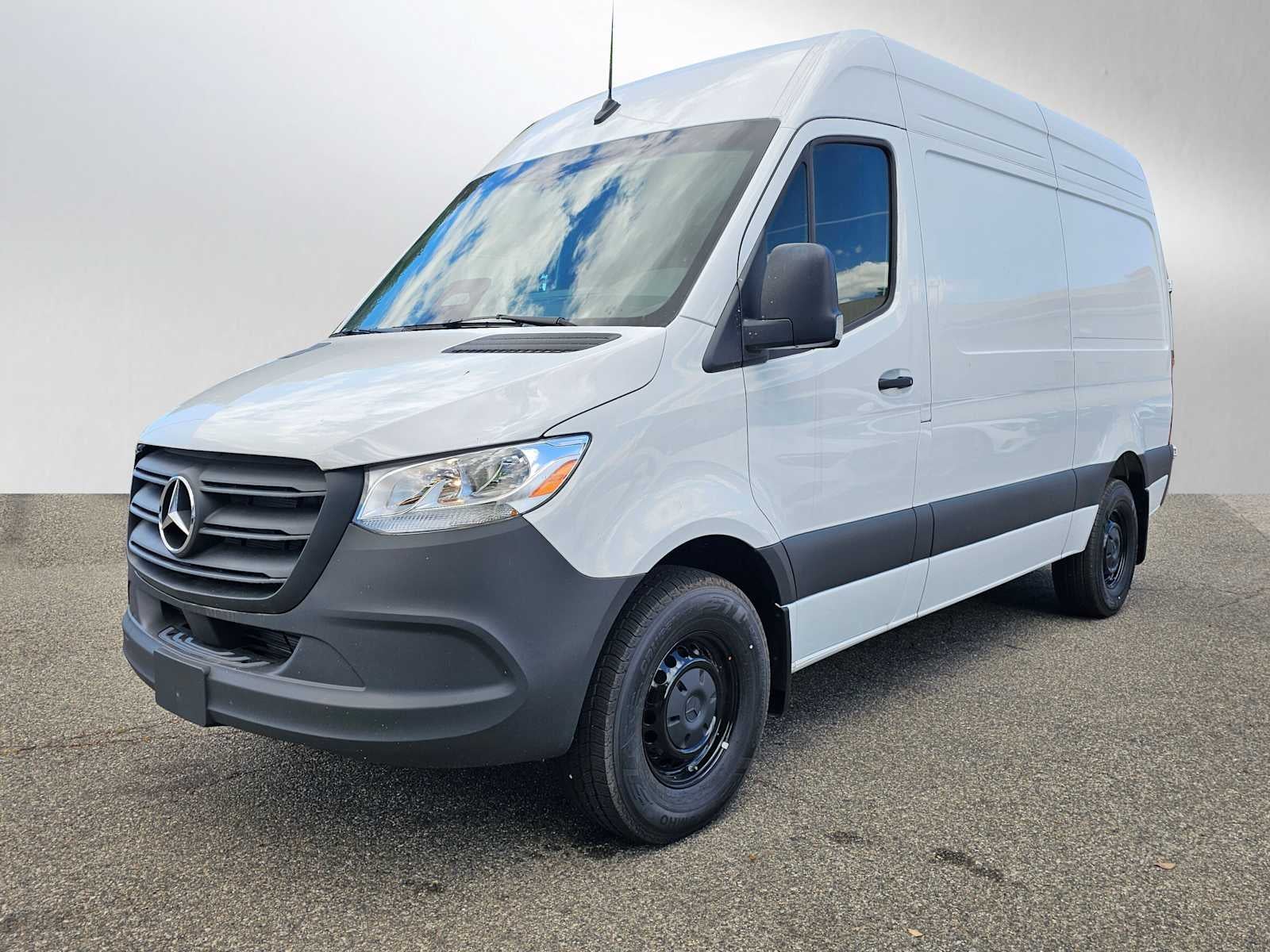 2025 Mercedes-Benz Sprinter Cargo Van 2500 Standard Roof I4 Diesel HO 144 RWD