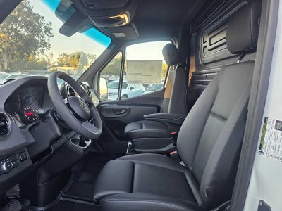 2025 Mercedes-Benz Sprinter Cargo Van 2500 Standard Roof I4 Diesel HO 144 RWD