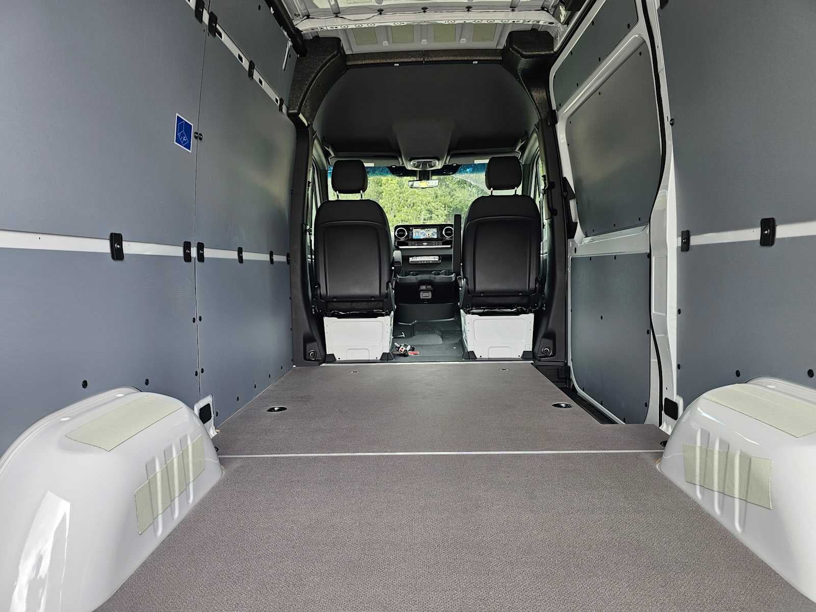 2026 Mercedes-Benz Sprinter 2500 Standard Roof I4 Diesel HO 144 RWD