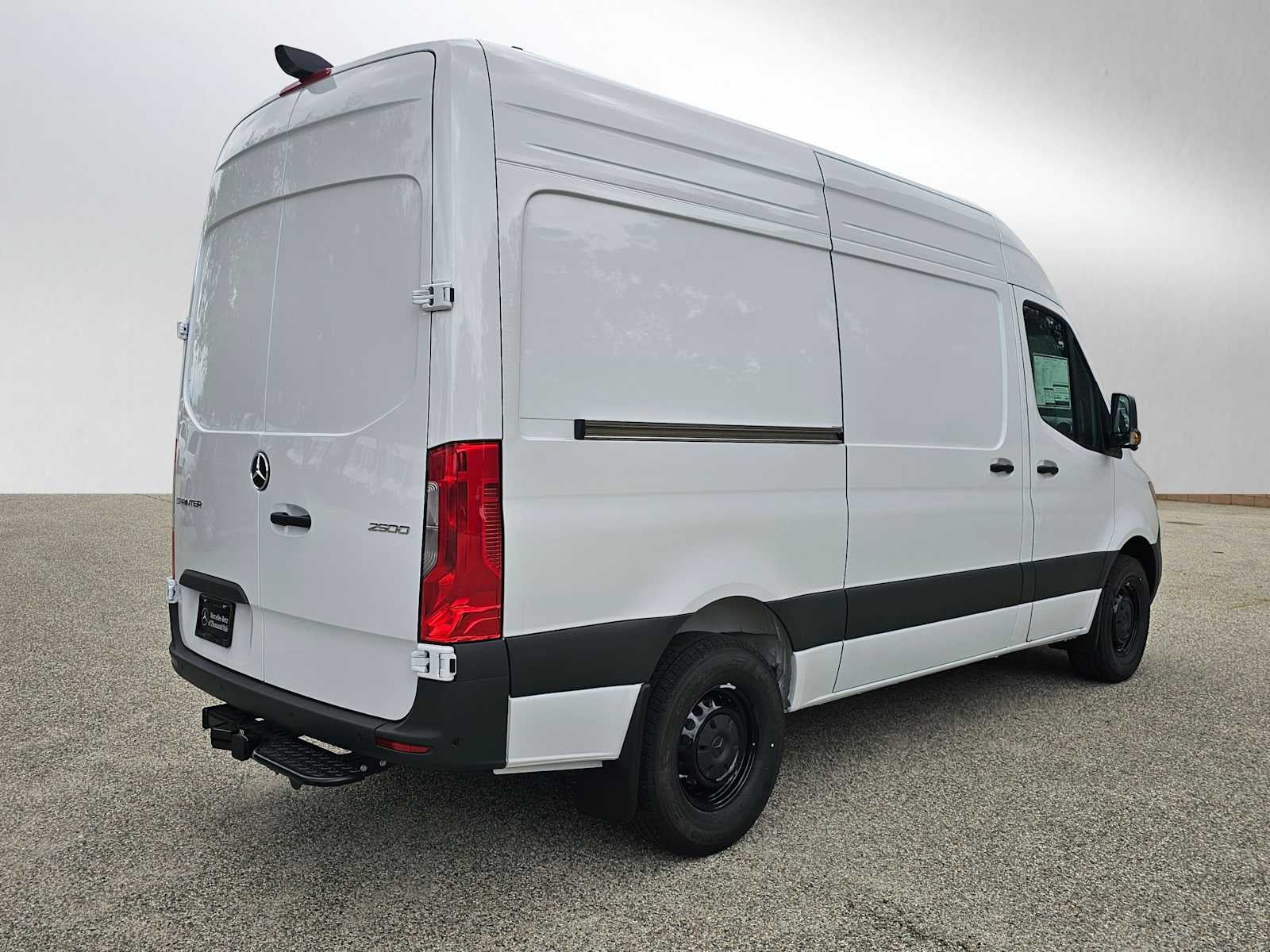 2026 Mercedes-Benz Sprinter 2500 Standard Roof I4 Diesel HO 144 RWD