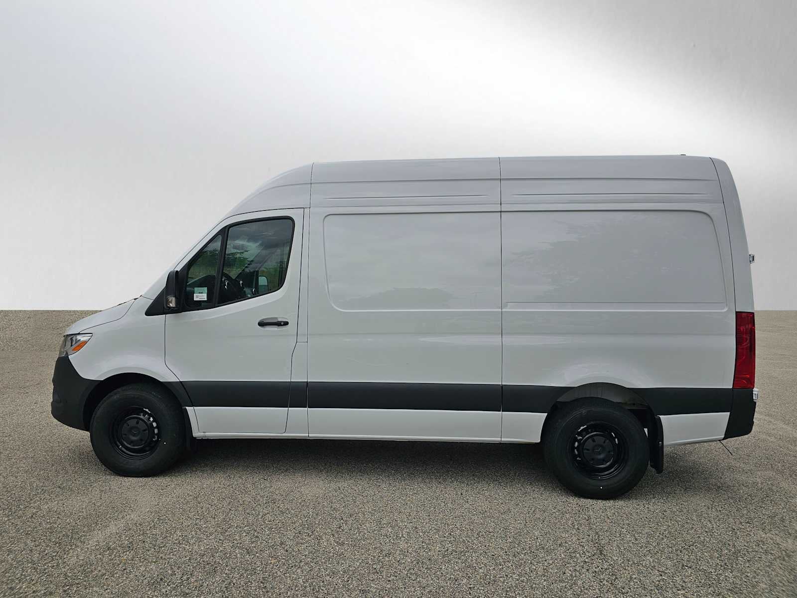 2026 Mercedes-Benz Sprinter 2500 Standard Roof I4 Diesel HO 144 RWD