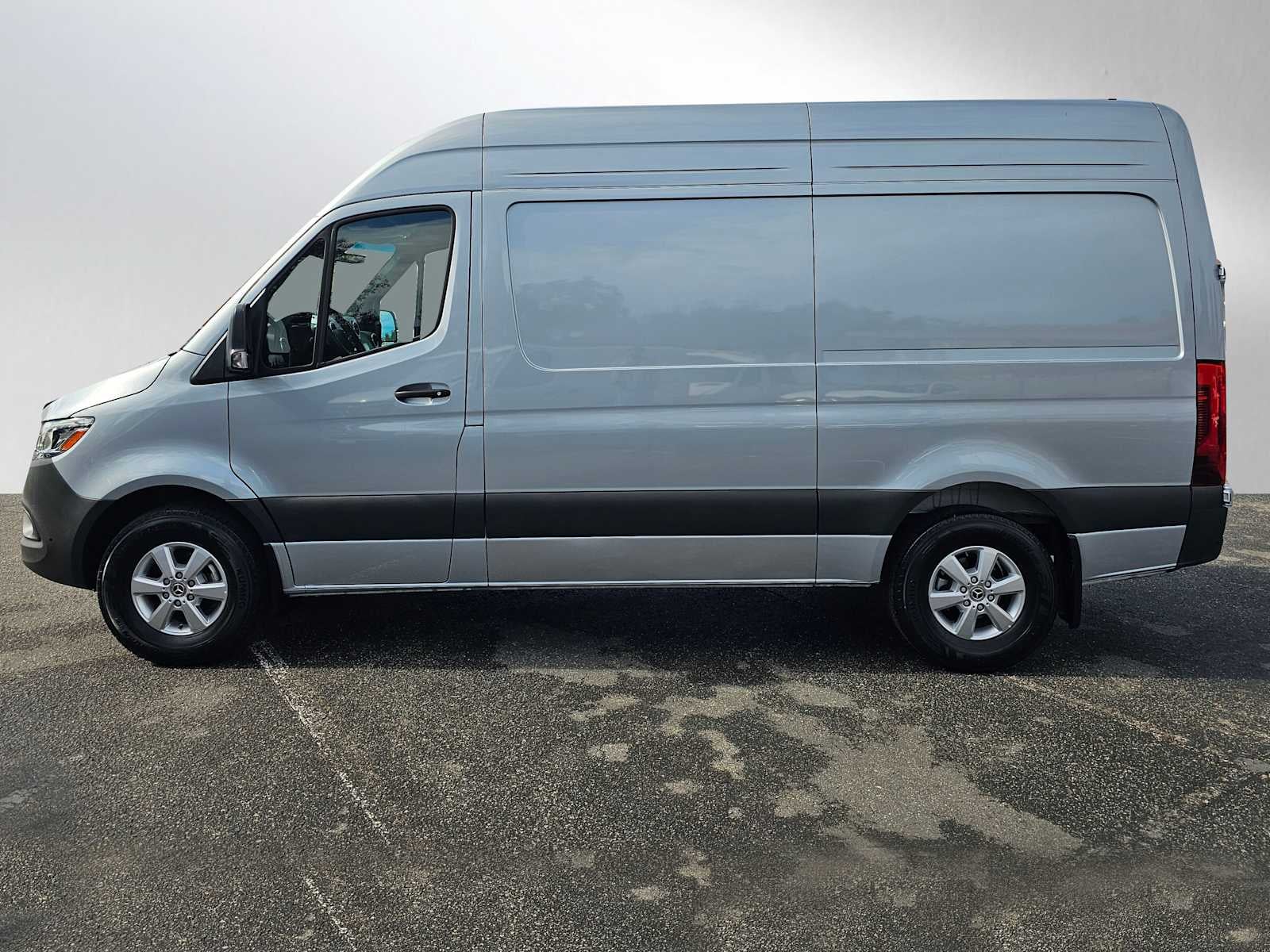 2025 Mercedes-Benz Sprinter Cargo Van 2500 Standard Roof I4 Diesel HO 144 RWD