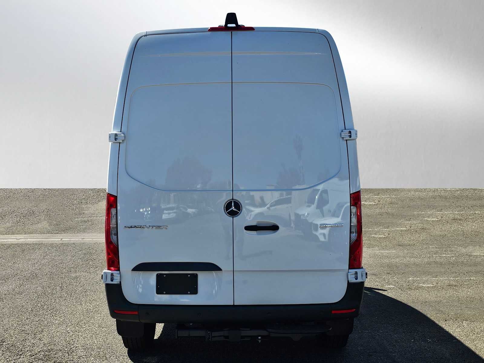 2026 Mercedes-Benz Sprinter 2500 Standard Roof I4 Diesel HO 144 RWD