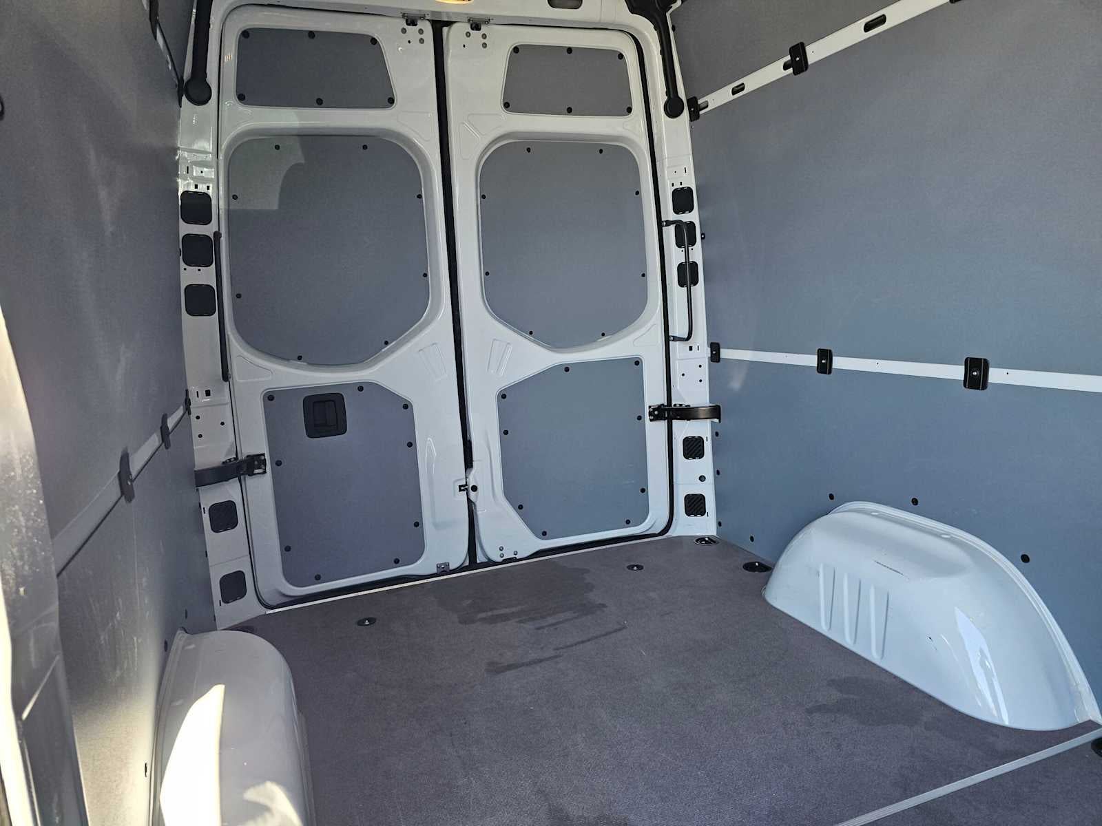 2026 Mercedes-Benz Sprinter 2500 Standard Roof I4 Diesel HO 144 RWD