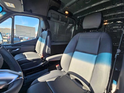 2026 Mercedes-Benz Sprinter 2500 Standard Roof I4 Diesel HO 144 AWD
