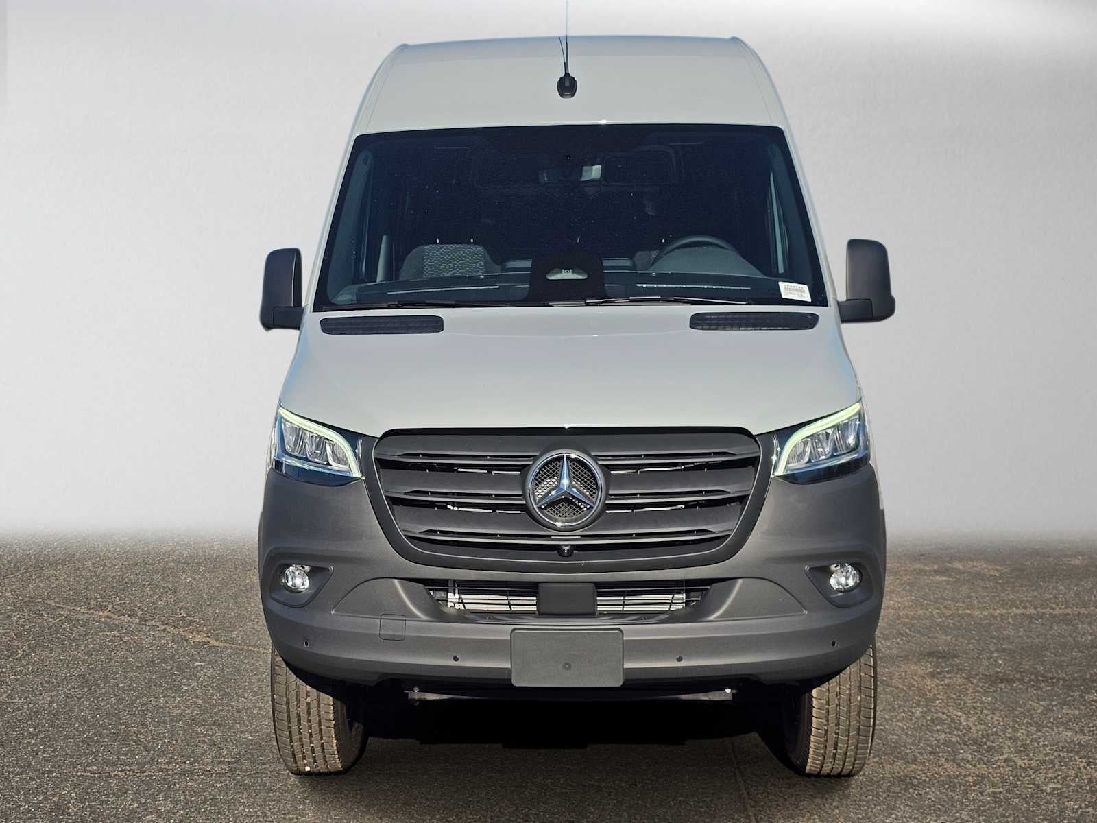 2027 Mercedes-Benz Sprinter Cargo 2500 Standard Roof I4 Diesel HO 144 AWD