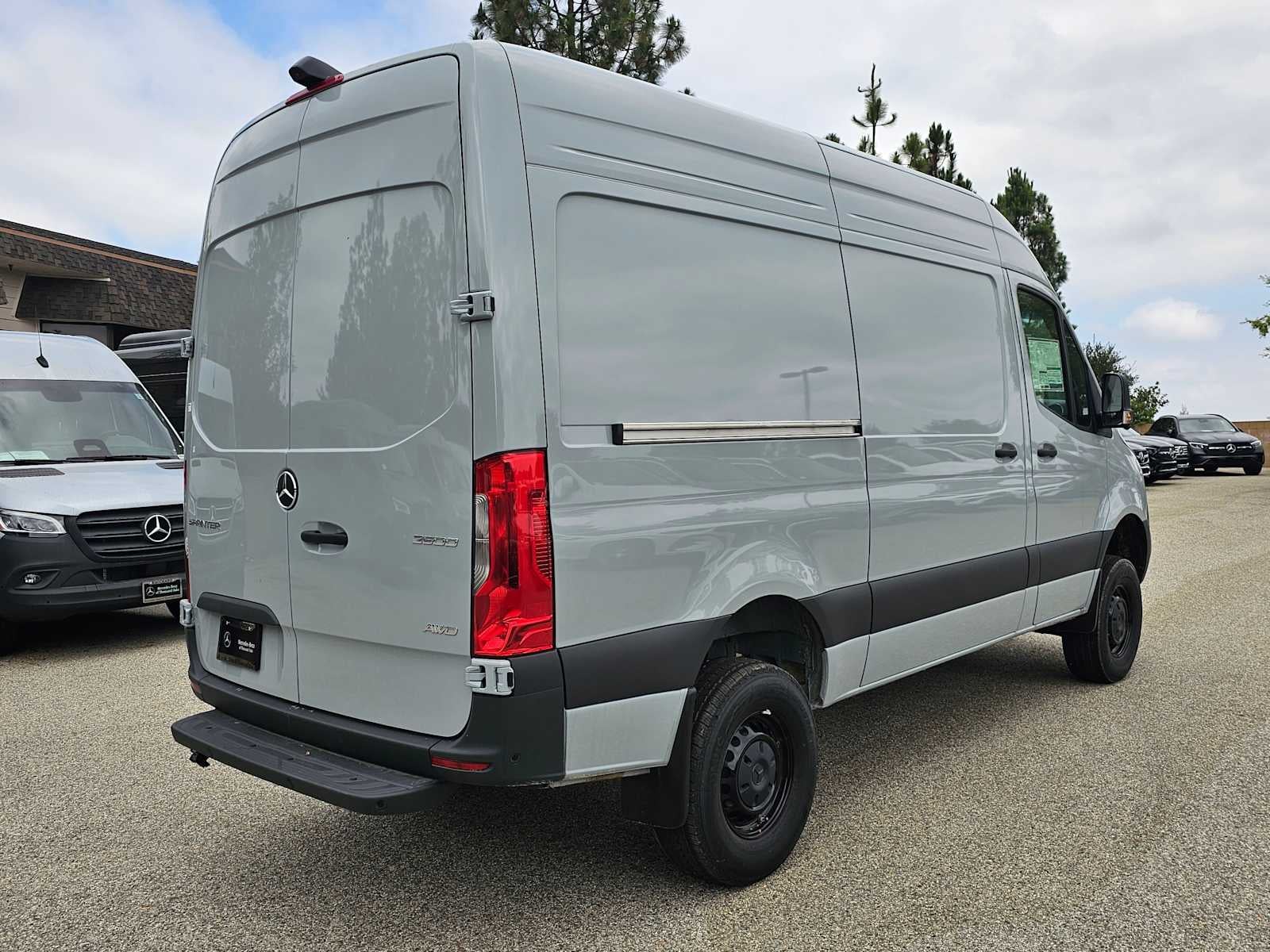 2025 Mercedes-Benz Sprinter Cargo Van 2500 Standard Roof I4 Diesel HO 144 AWD