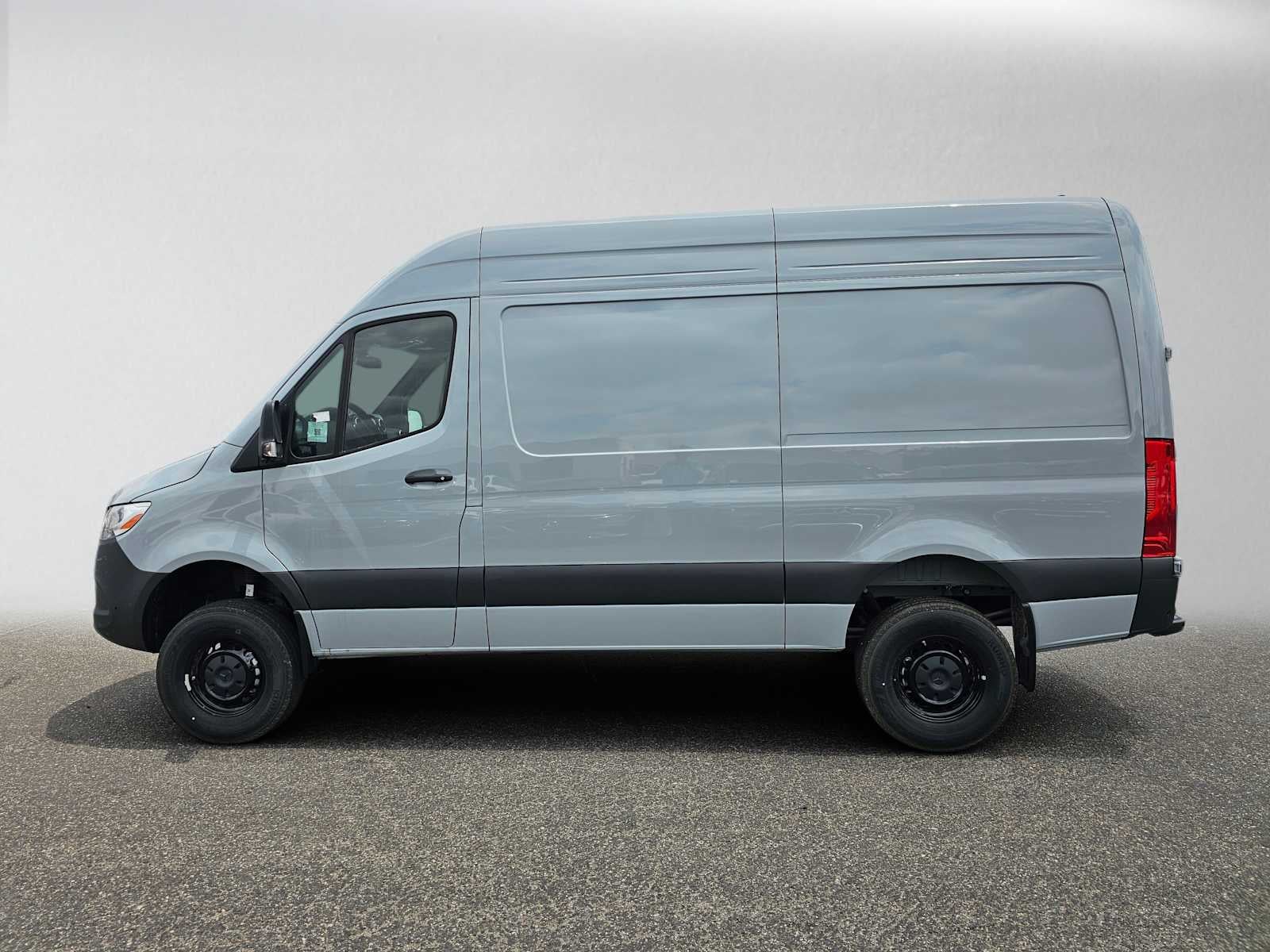 2025 Mercedes-Benz Sprinter Cargo Van 2500 Standard Roof I4 Diesel HO 144 AWD