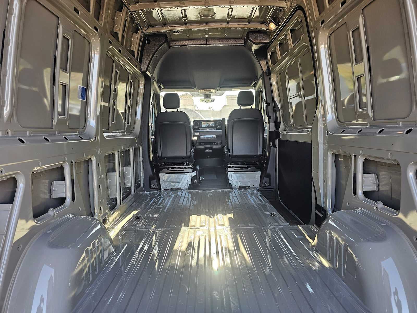 2027 Mercedes-Benz Sprinter Cargo 2500 Standard Roof I4 Diesel HO 144 AWD