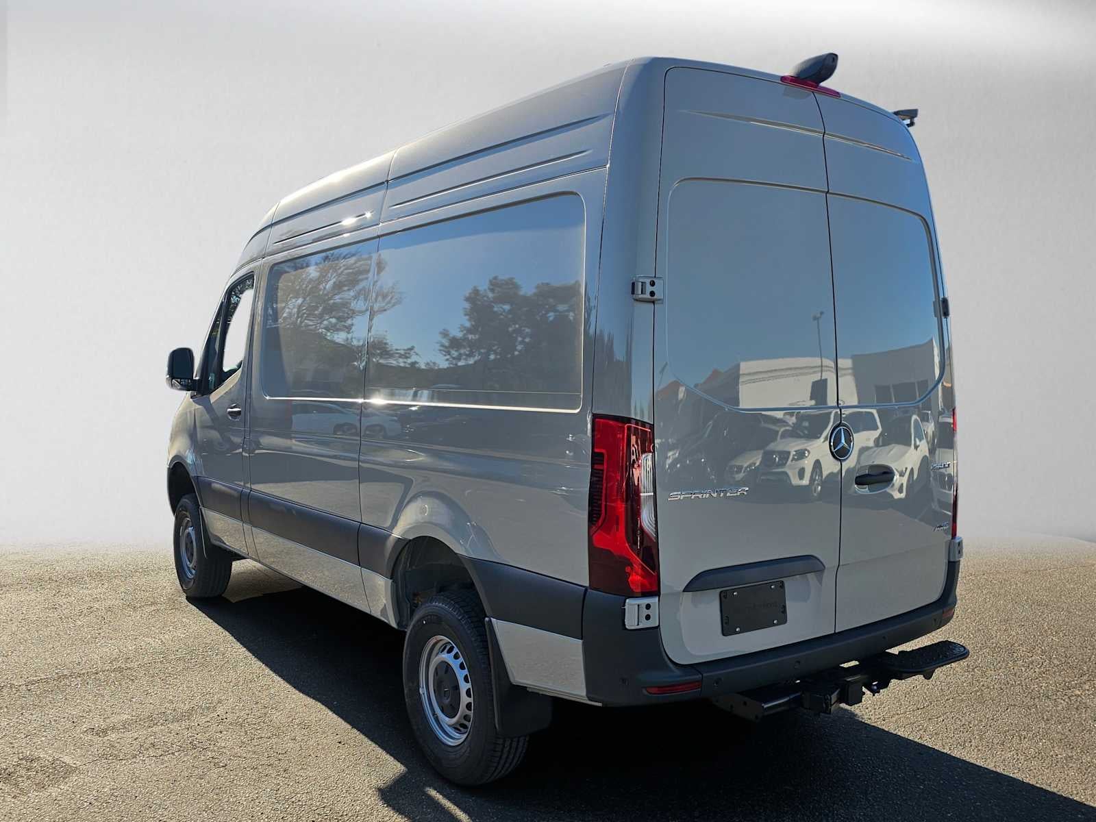2027 Mercedes-Benz Sprinter Cargo 2500 Standard Roof I4 Diesel HO 144 AWD