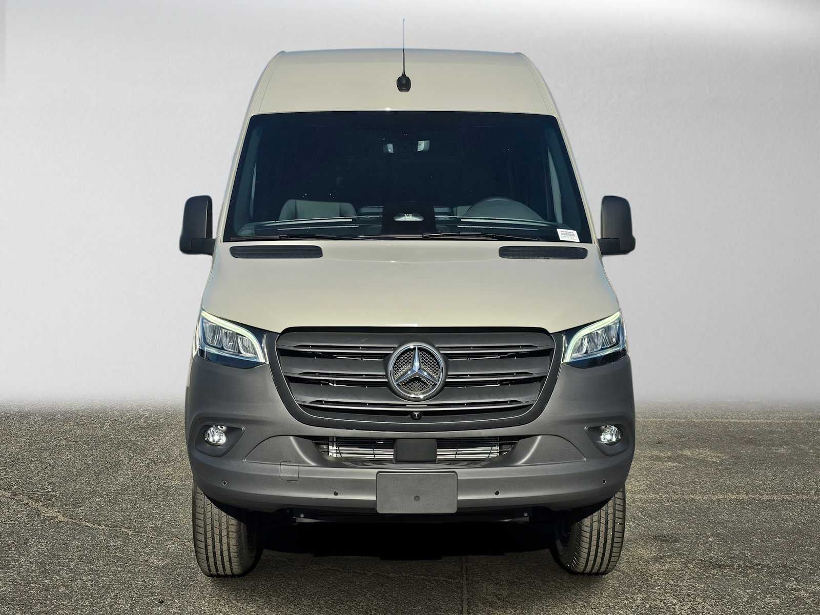 2027 Mercedes-Benz Sprinter Cargo 2500 Standard Roof I4 Diesel HO 144 AWD