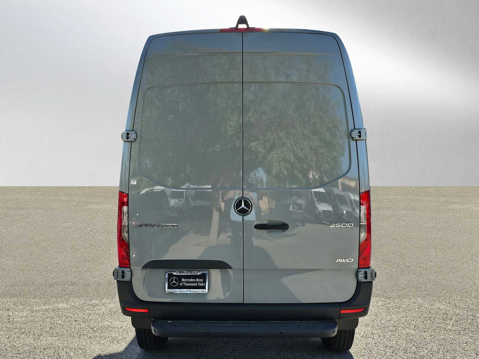 2026 Mercedes-Benz Sprinter 2500 Standard Roof I4 Diesel HO 144 AWD