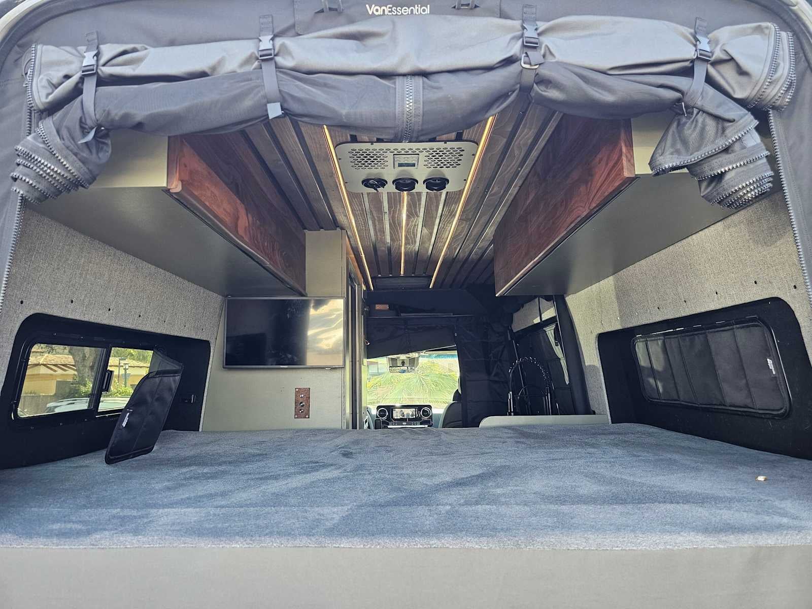 2024 Mercedes-Benz Sprinter Cargo 2500 Standard Roof I4 Diesel HO 144 AWD