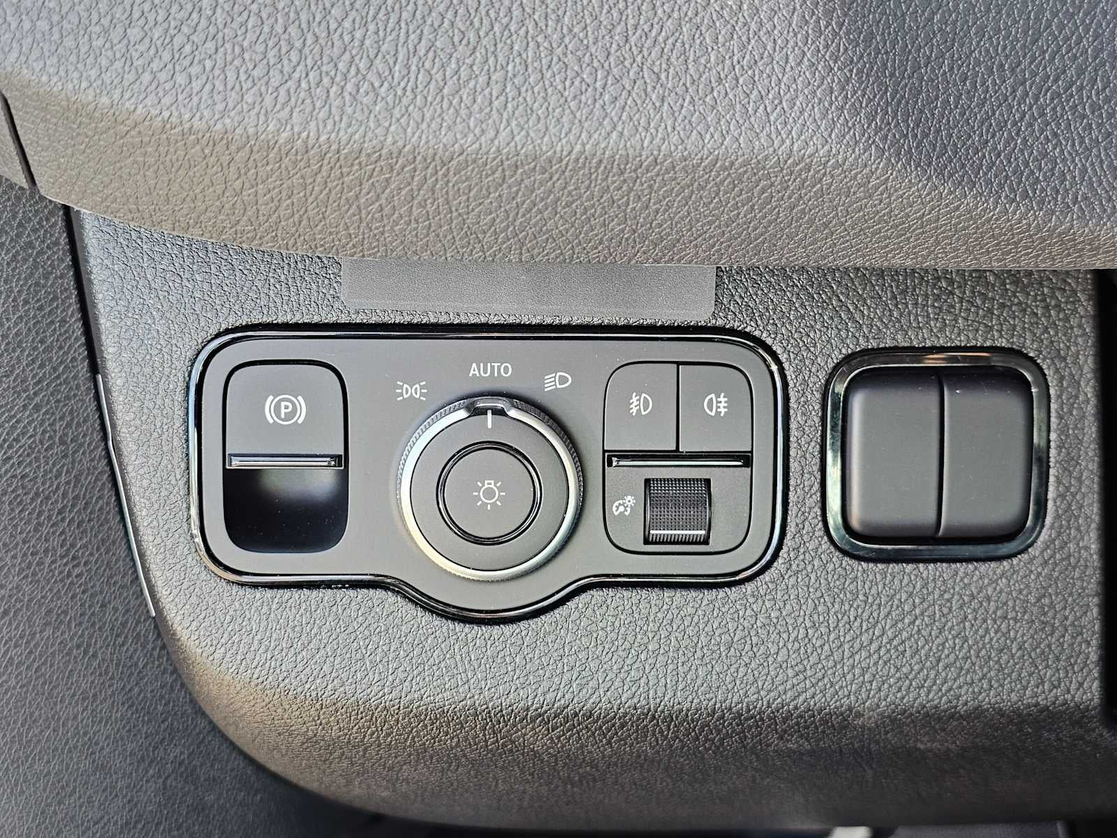2024 Mercedes-Benz Sprinter Cargo 2500 Standard Roof I4 Diesel HO 144 AWD