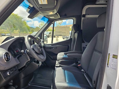 2026 Mercedes-Benz Sprinter 2500 High Roof I4 Diesel HO 170 RWD