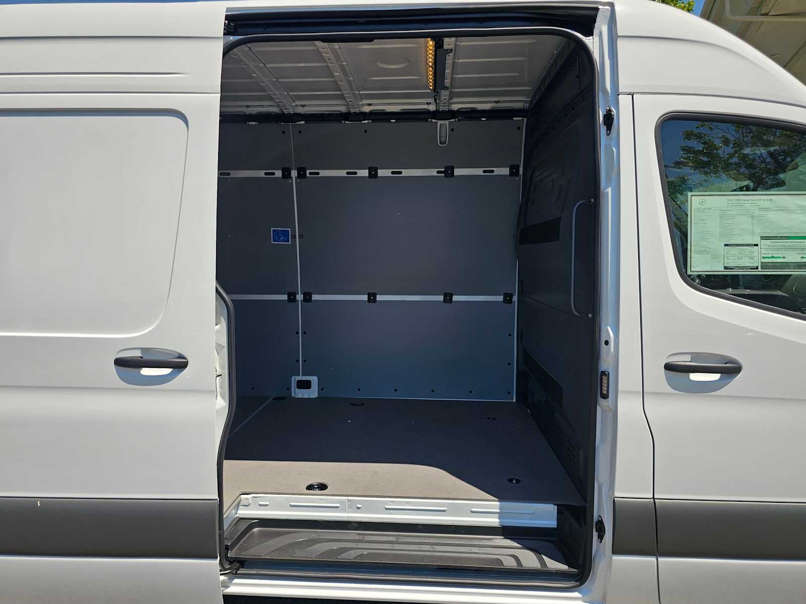 2026 Mercedes-Benz Sprinter 2500 High Roof I4 Diesel HO 170 RWD