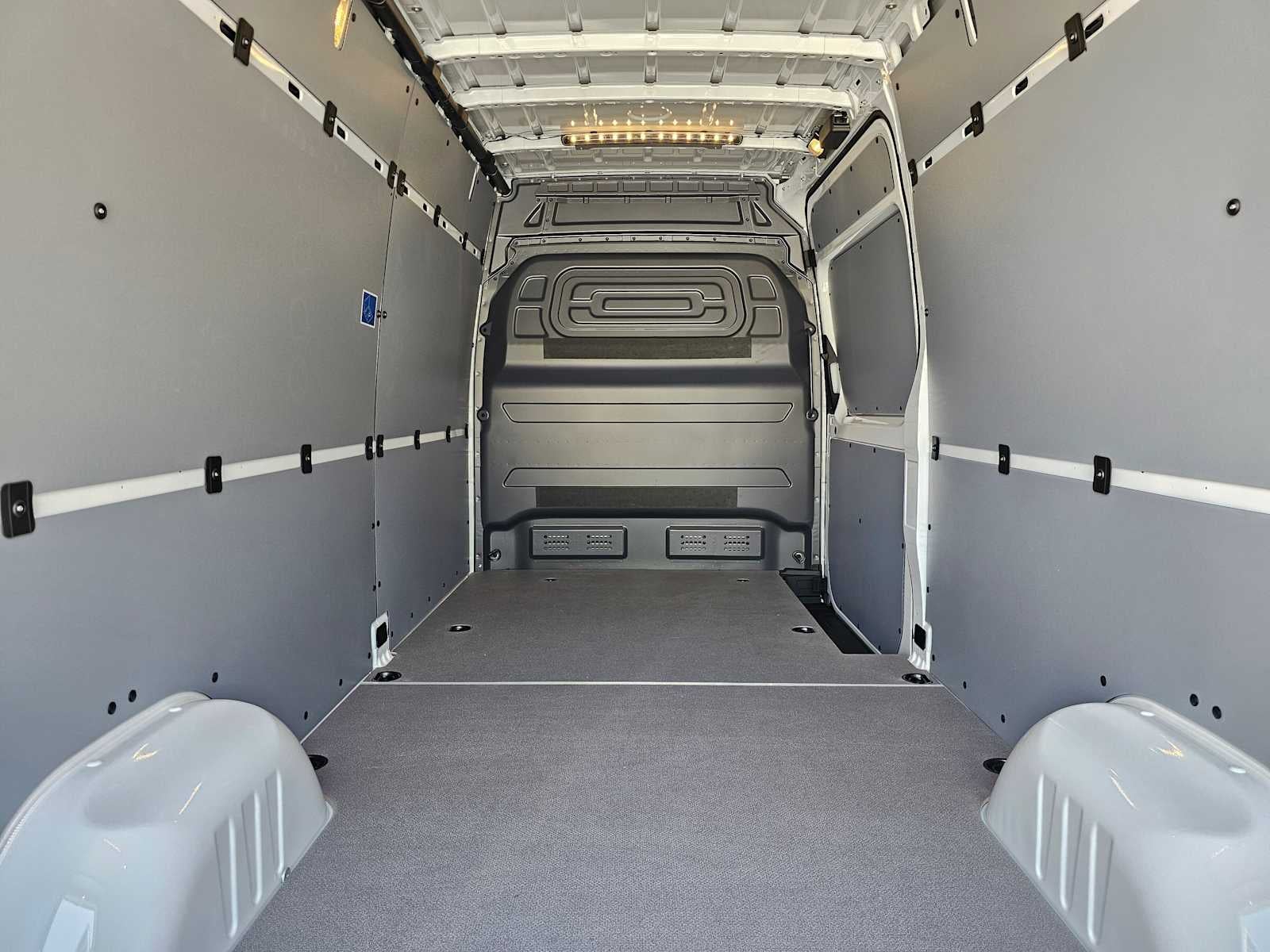 2026 Mercedes-Benz Sprinter 2500 High Roof I4 Diesel HO 170 RWD