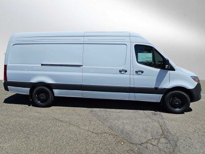 2026 Mercedes-Benz Sprinter 2500 High Roof I4 Diesel HO 170 RWD
