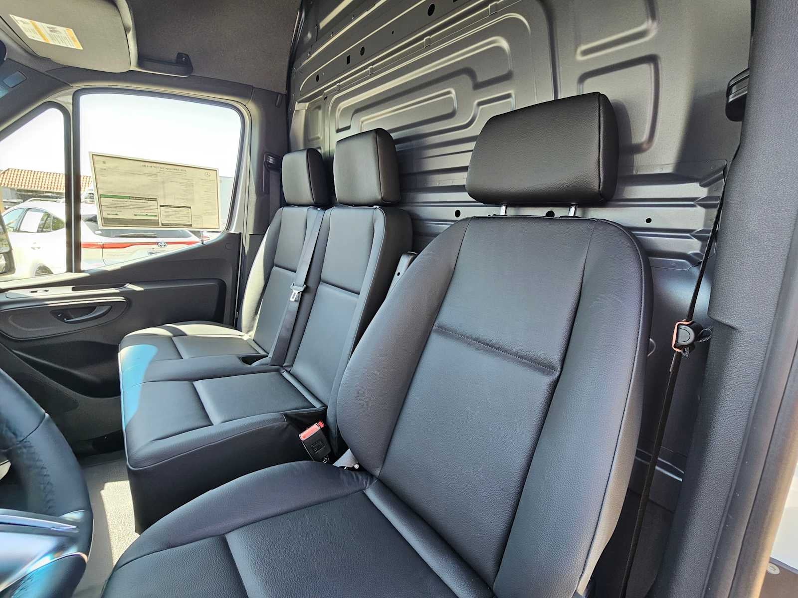 2026 Mercedes-Benz Sprinter 2500 High Roof I4 Diesel HO 170 RWD