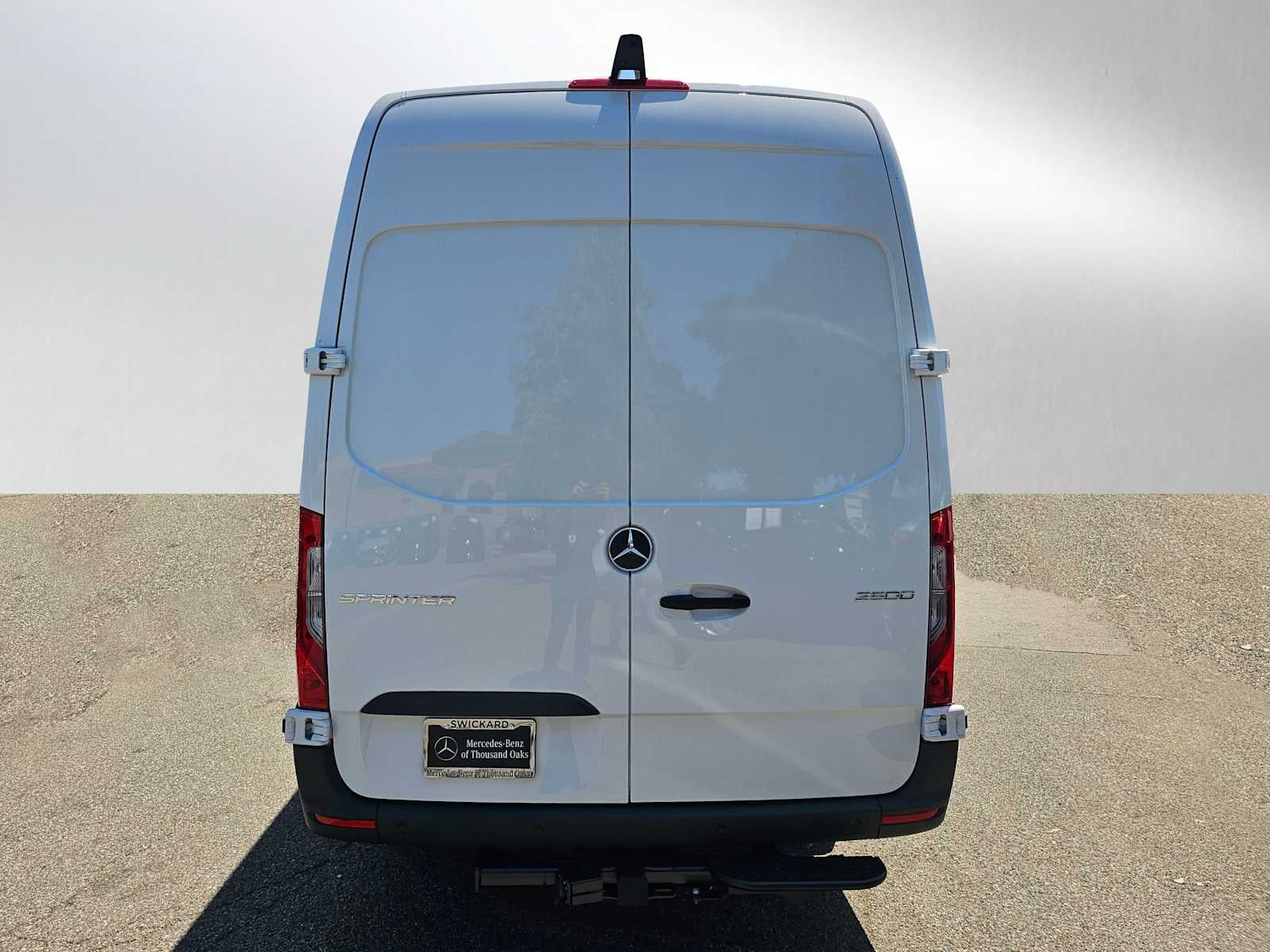 2026 Mercedes-Benz Sprinter 2500 High Roof I4 Diesel HO 170 RWD