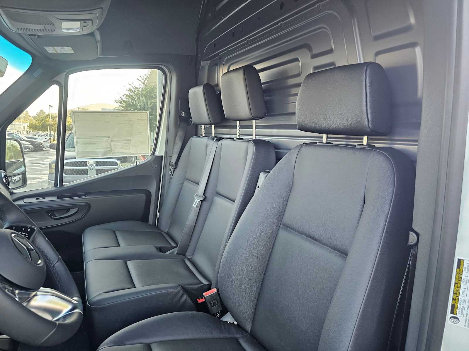 2026 Mercedes-Benz Sprinter 2500 High Roof I4 Diesel HO 170 RWD