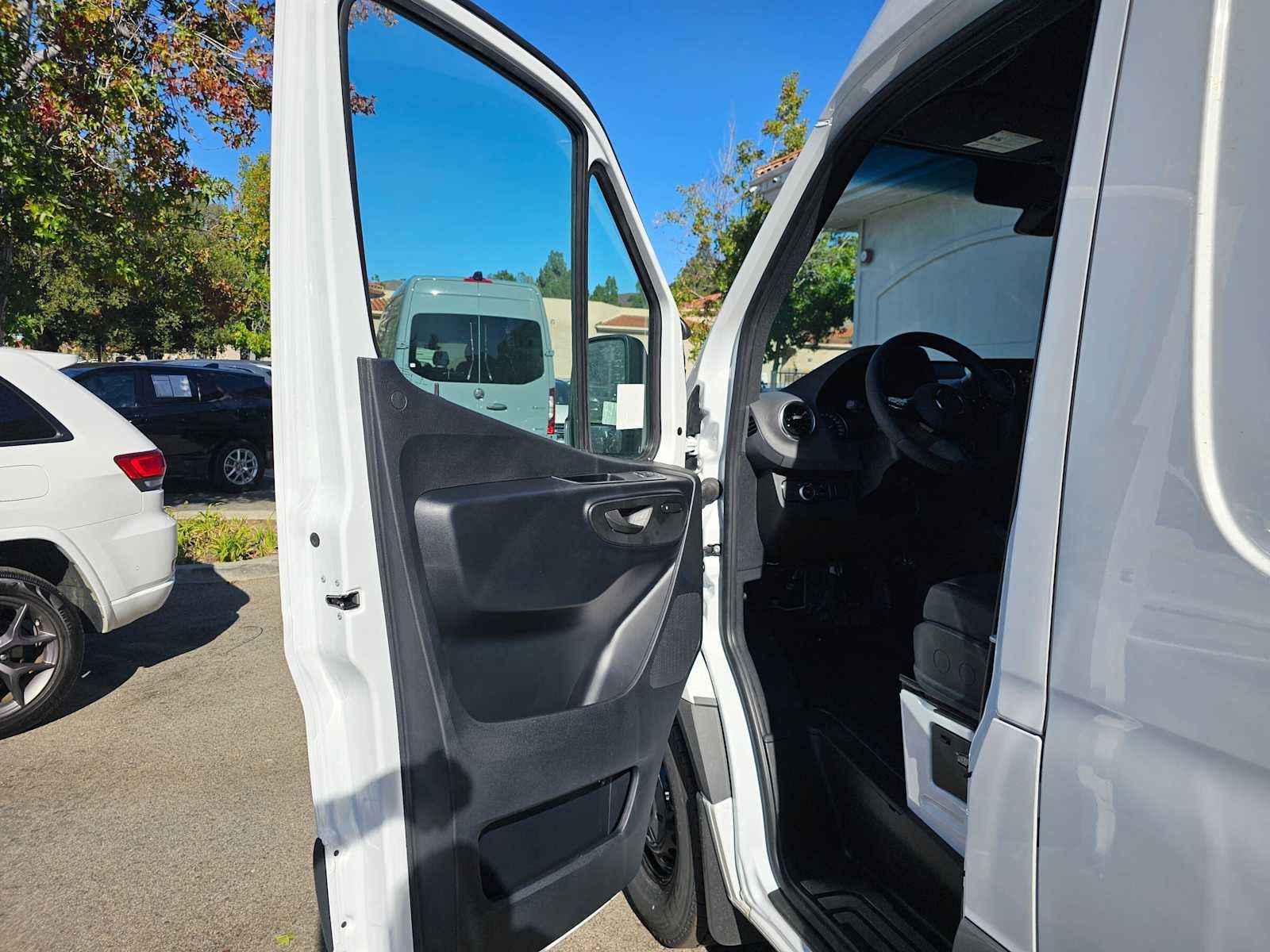 2026 Mercedes-Benz Sprinter Cargo 2500 High Roof I4 Diesel HO 170 RWD