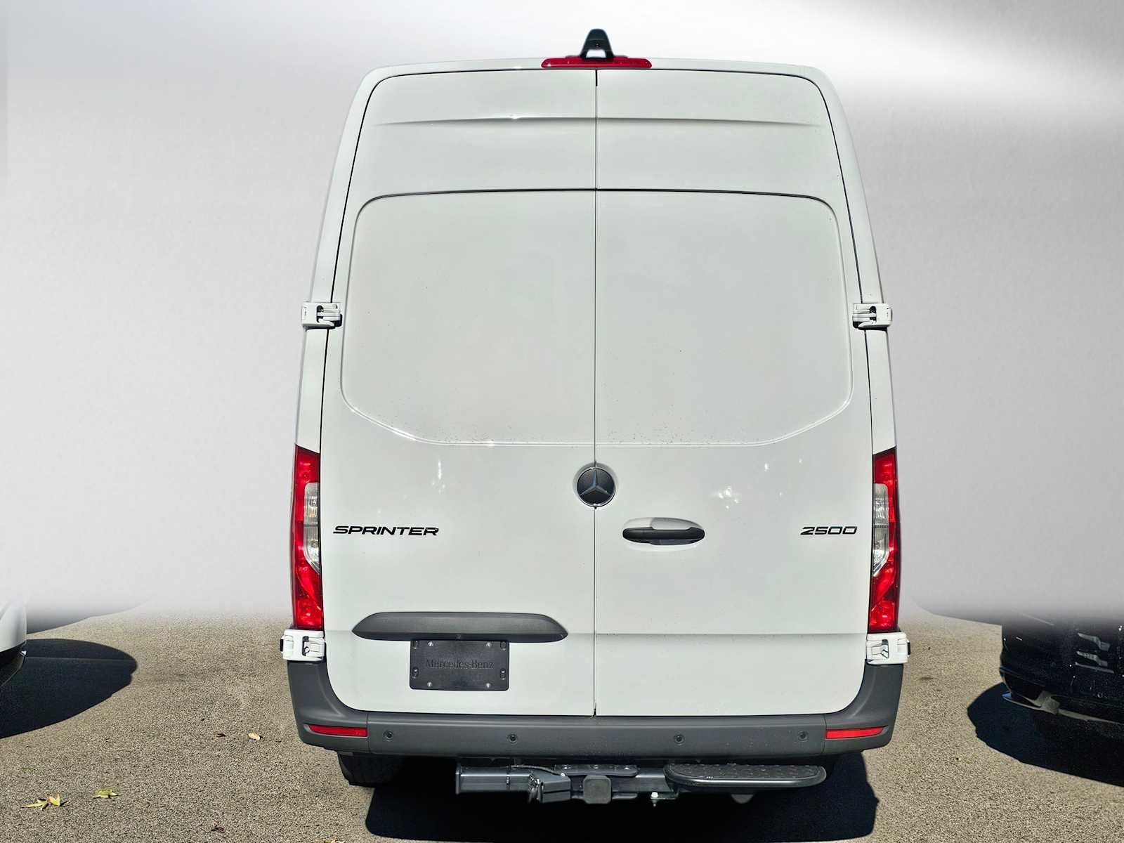 2026 Mercedes-Benz Sprinter Cargo 2500 High Roof I4 Diesel HO 170 RWD
